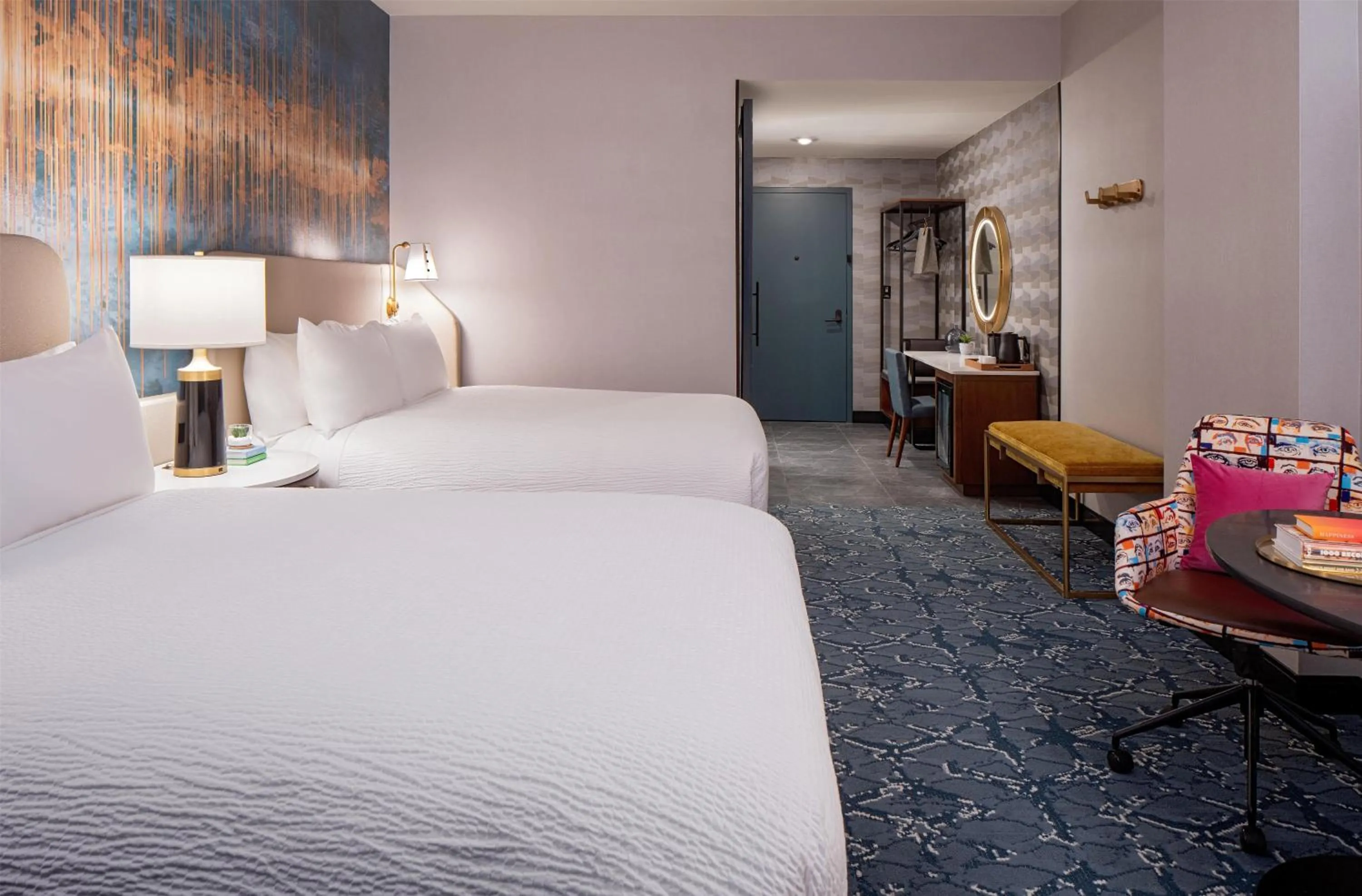 Bed in Tempo By Hilton Nashville Downtown