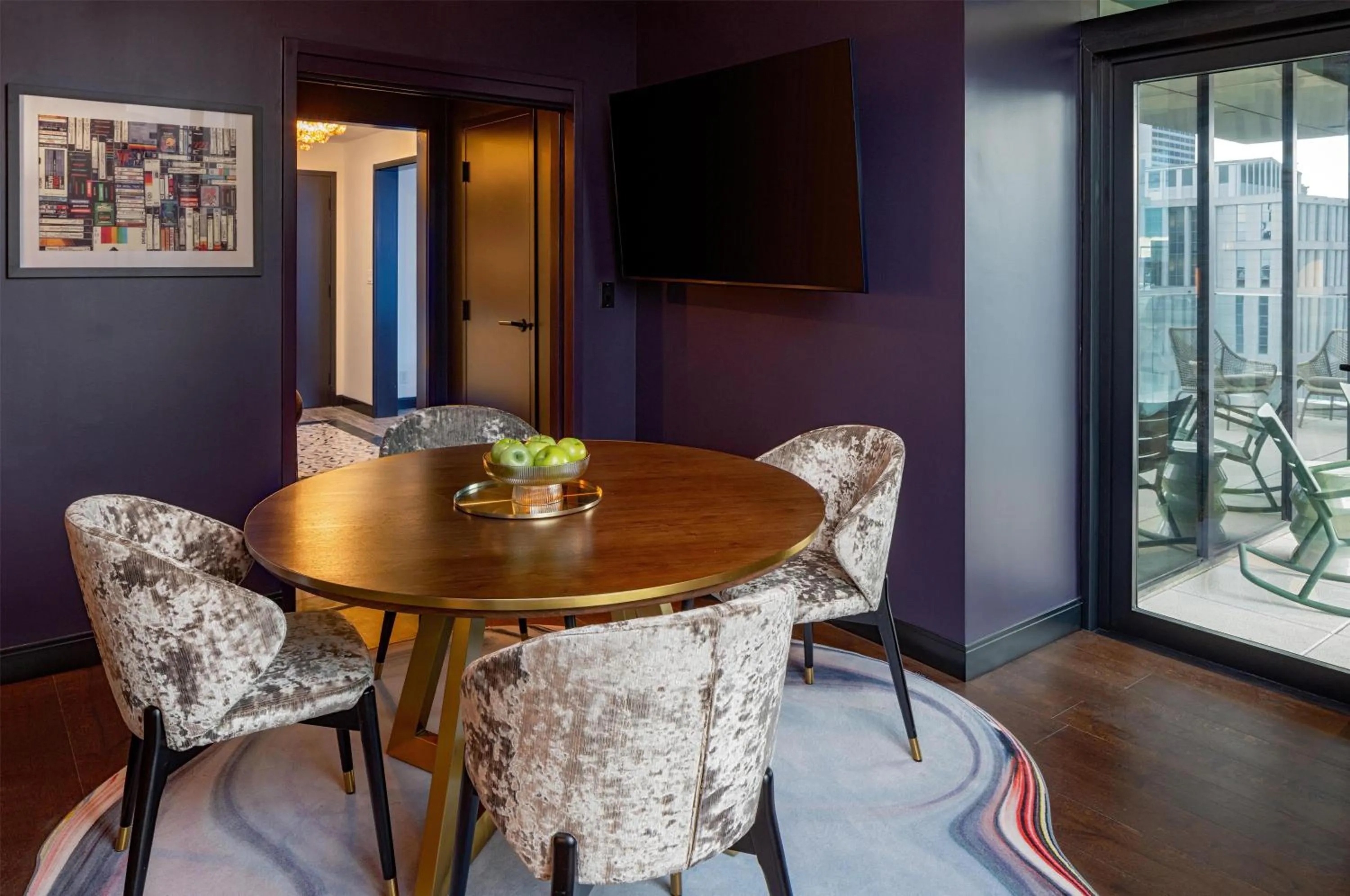 Bedroom in Tempo By Hilton Nashville Downtown