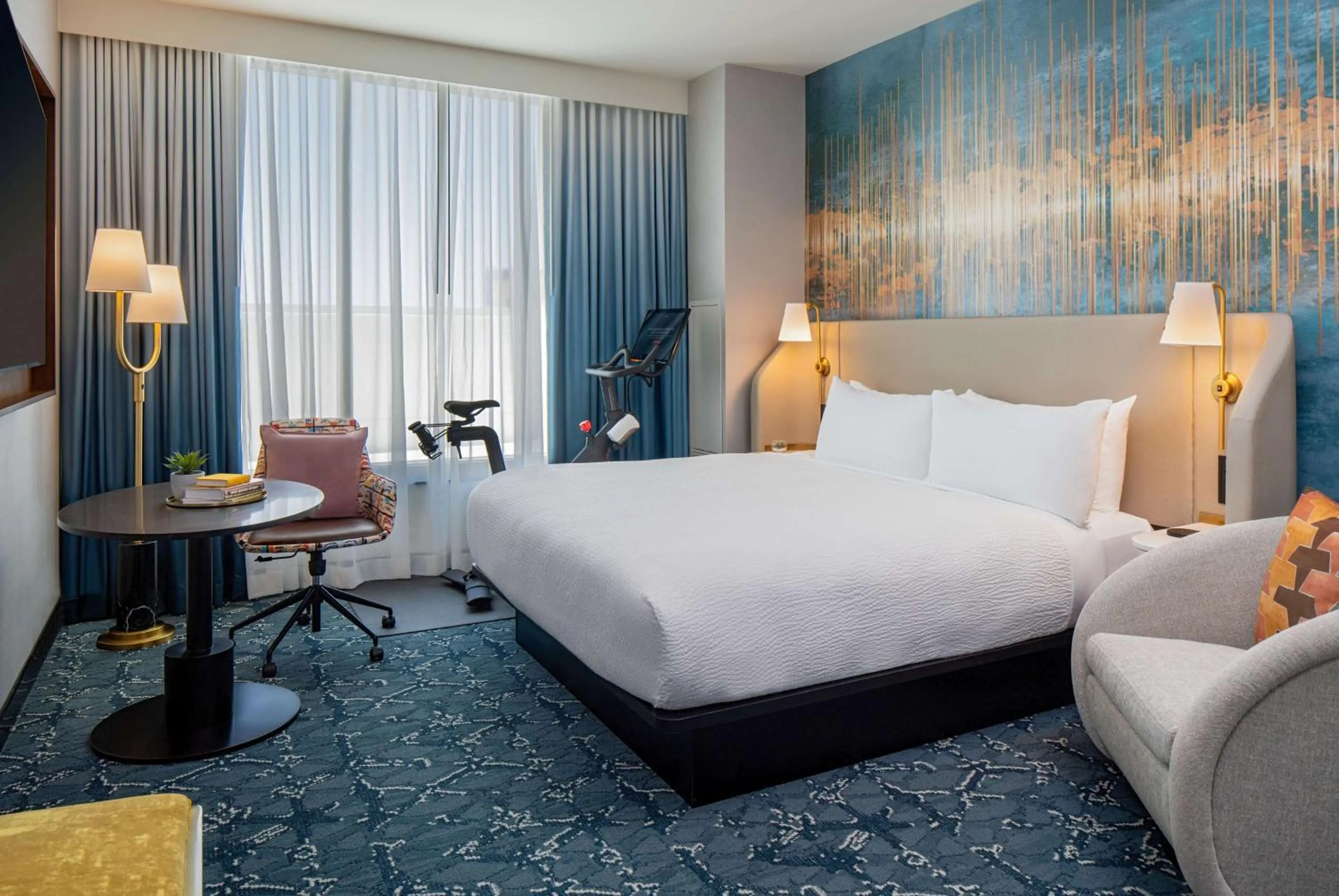 Bed in Tempo By Hilton Nashville Downtown