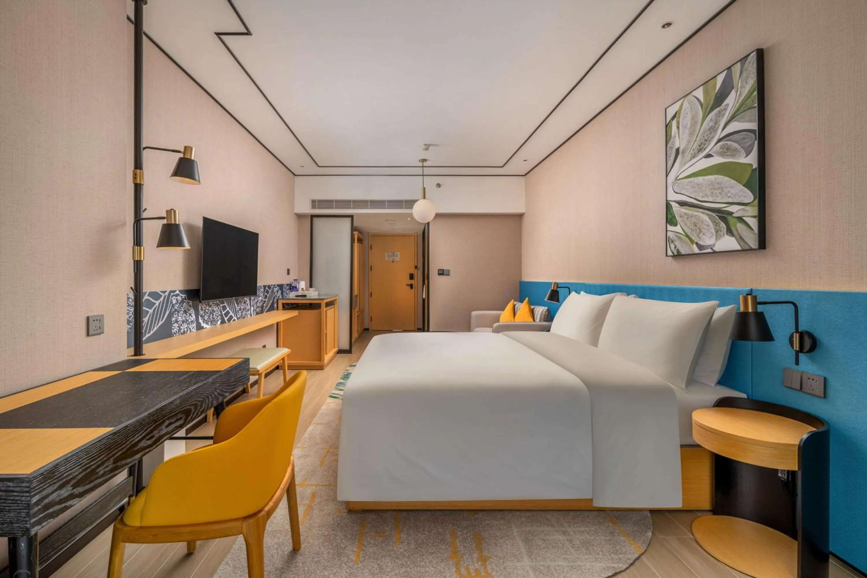 Bedroom, Bed in Hilton Garden Inn Guangzhou Airport Aerotropolis - Free shuttle to Airport