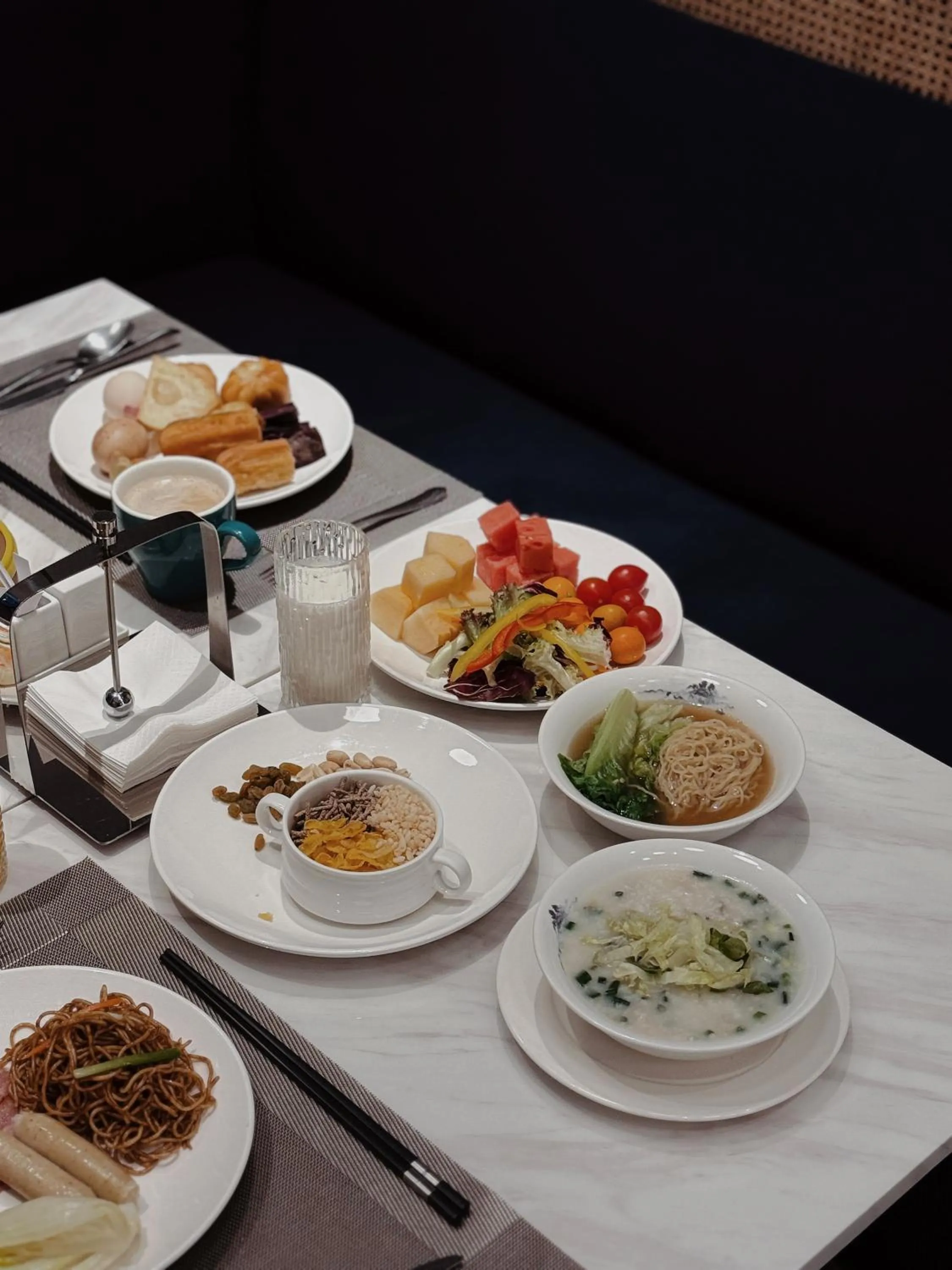 Breakfast in Hilton Garden Inn Guangzhou Airport Aerotropolis - Free shuttle to Airport