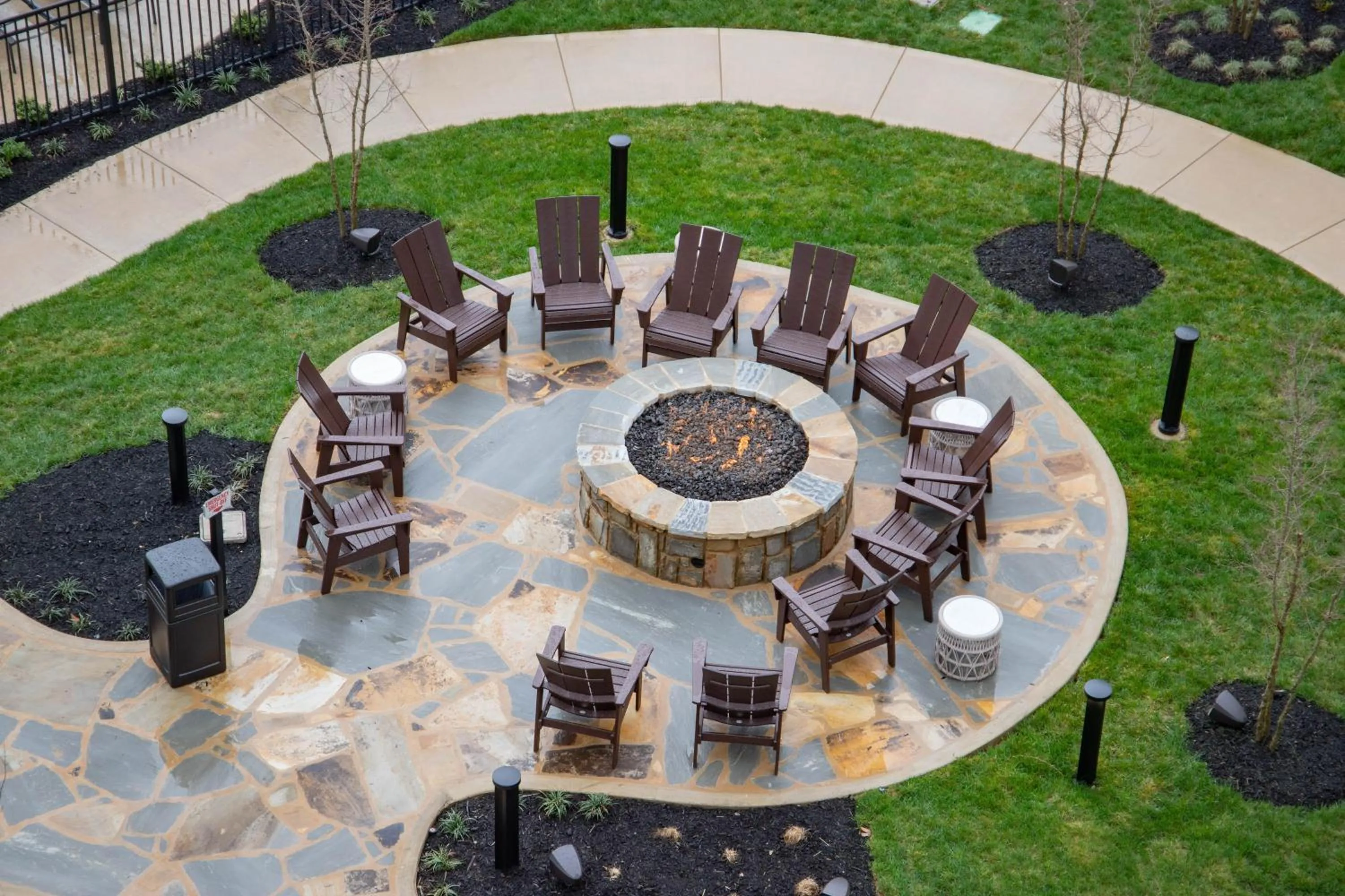 Seating area in Embassy Suites By Hilton Gatlinburg Resort