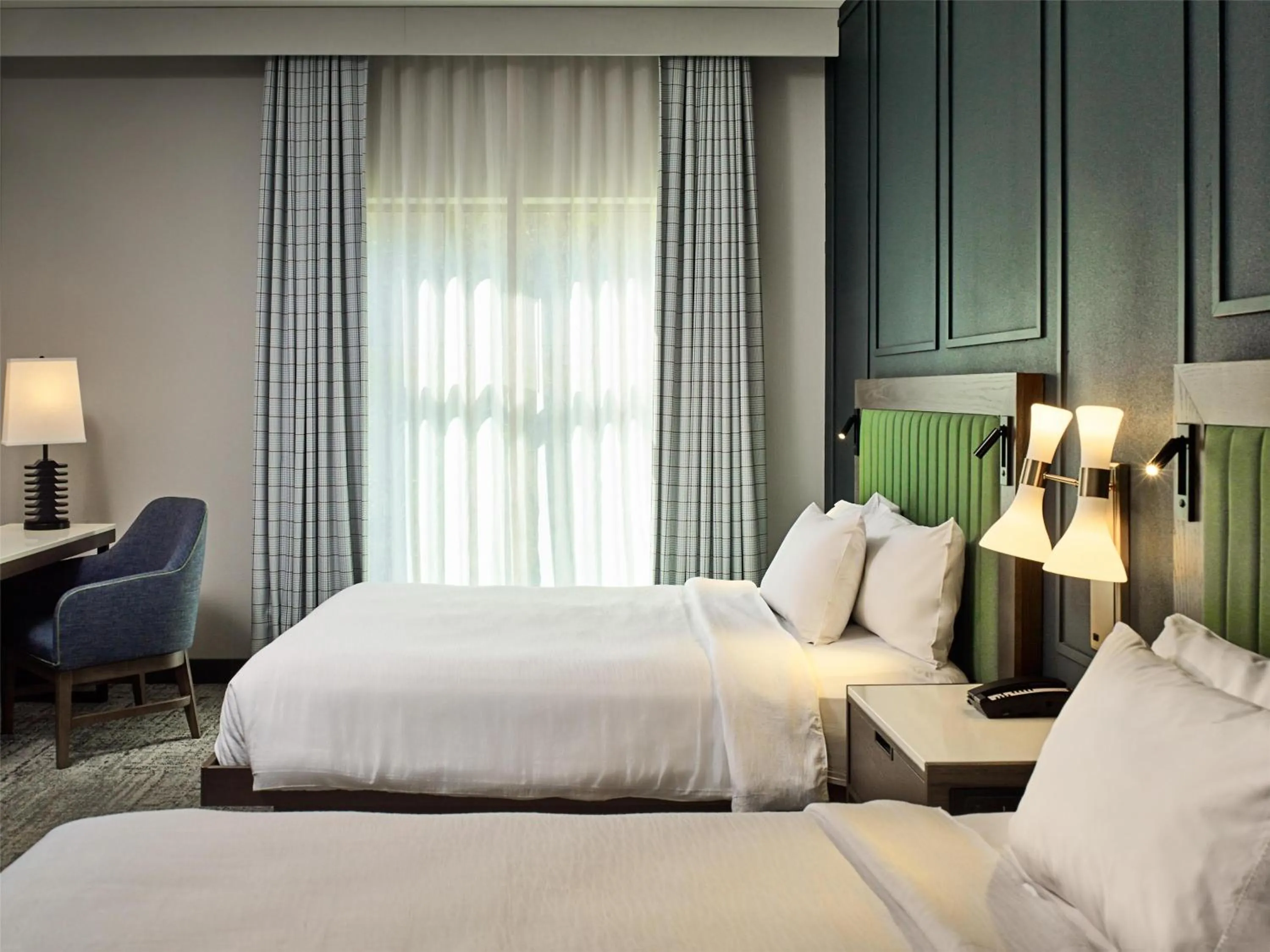 Bed in Embassy Suites By Hilton Gatlinburg Resort