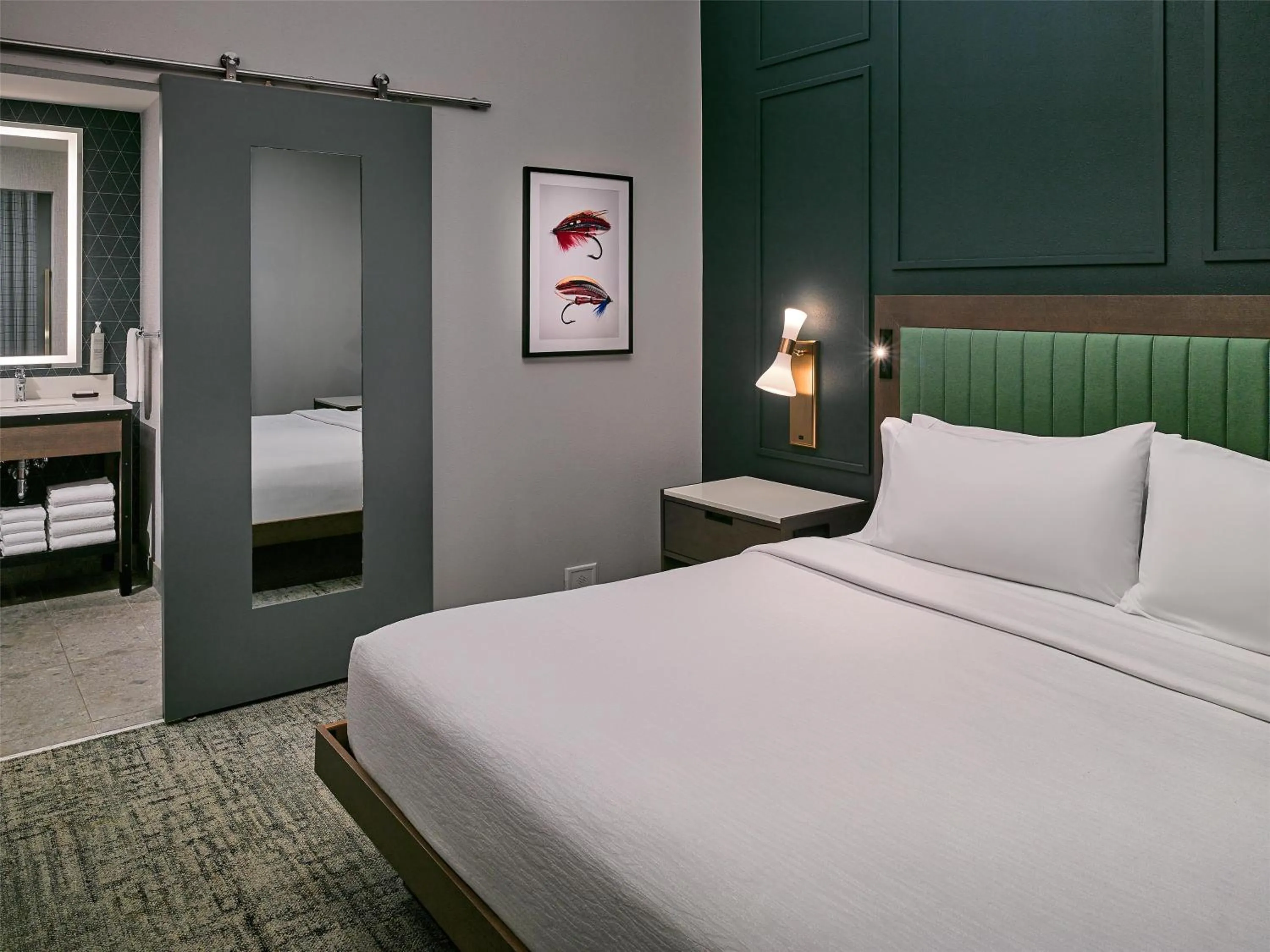 Bed in Embassy Suites By Hilton Gatlinburg Resort