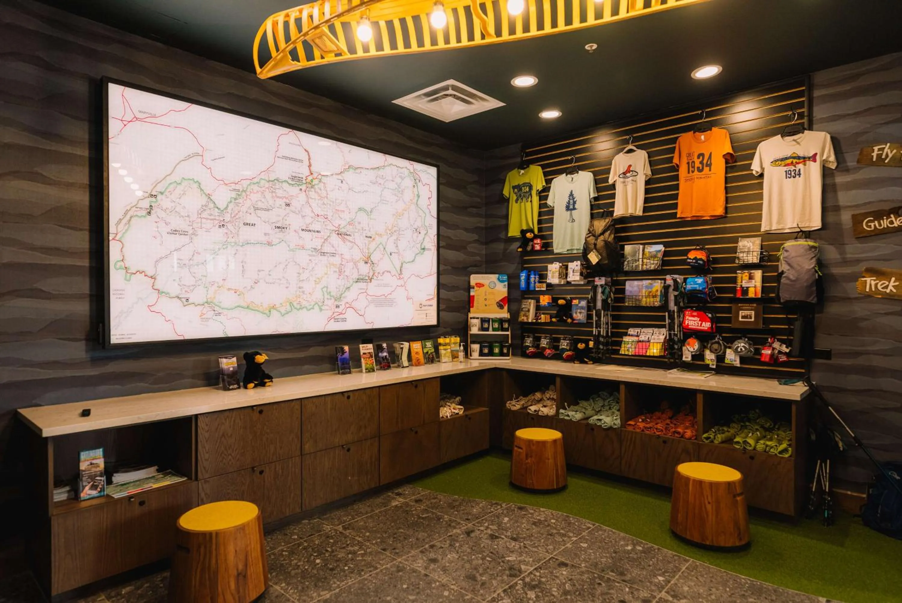 On-site shops in Embassy Suites By Hilton Gatlinburg Resort