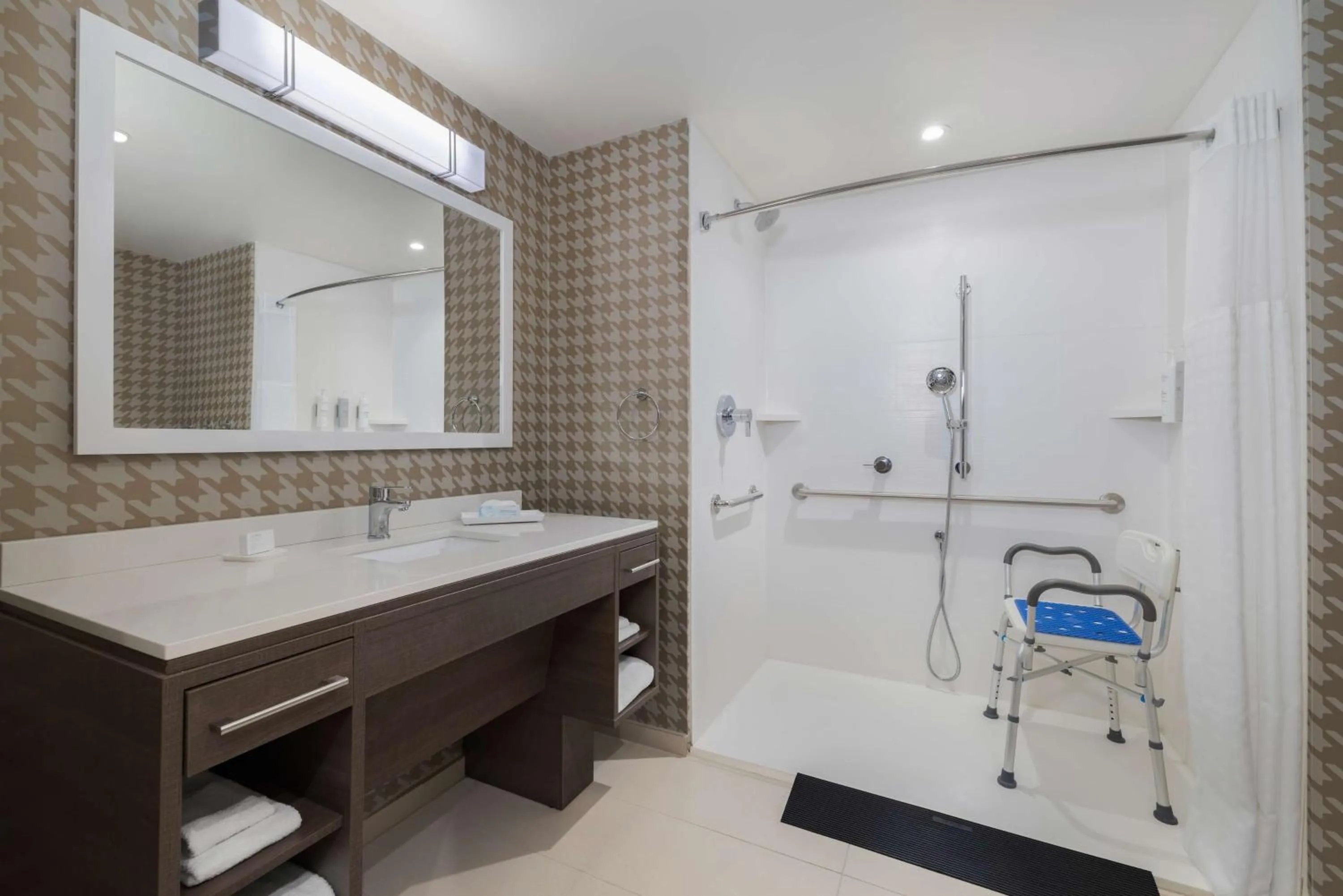 Bathroom in Home2 Suites By Hilton El Centro