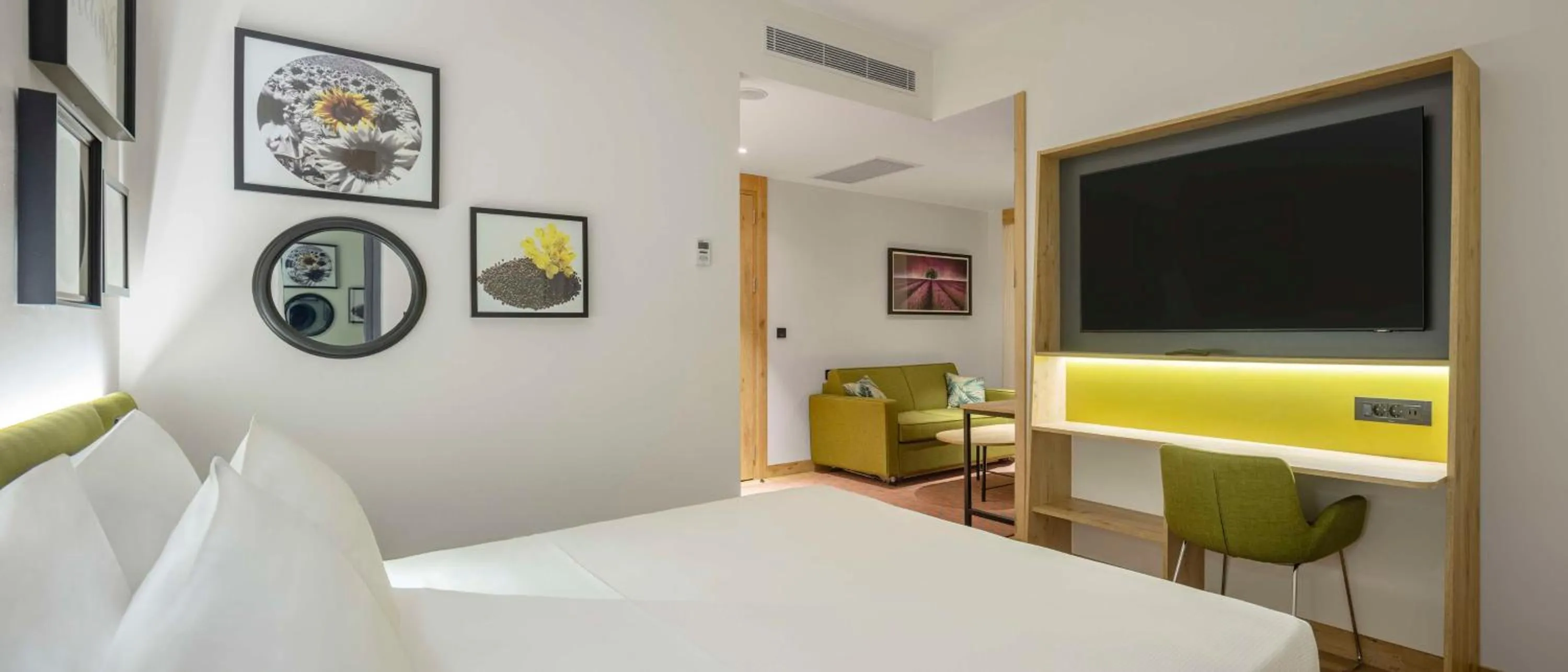 Bedroom in Hampton By Hilton Cerkezkoy
