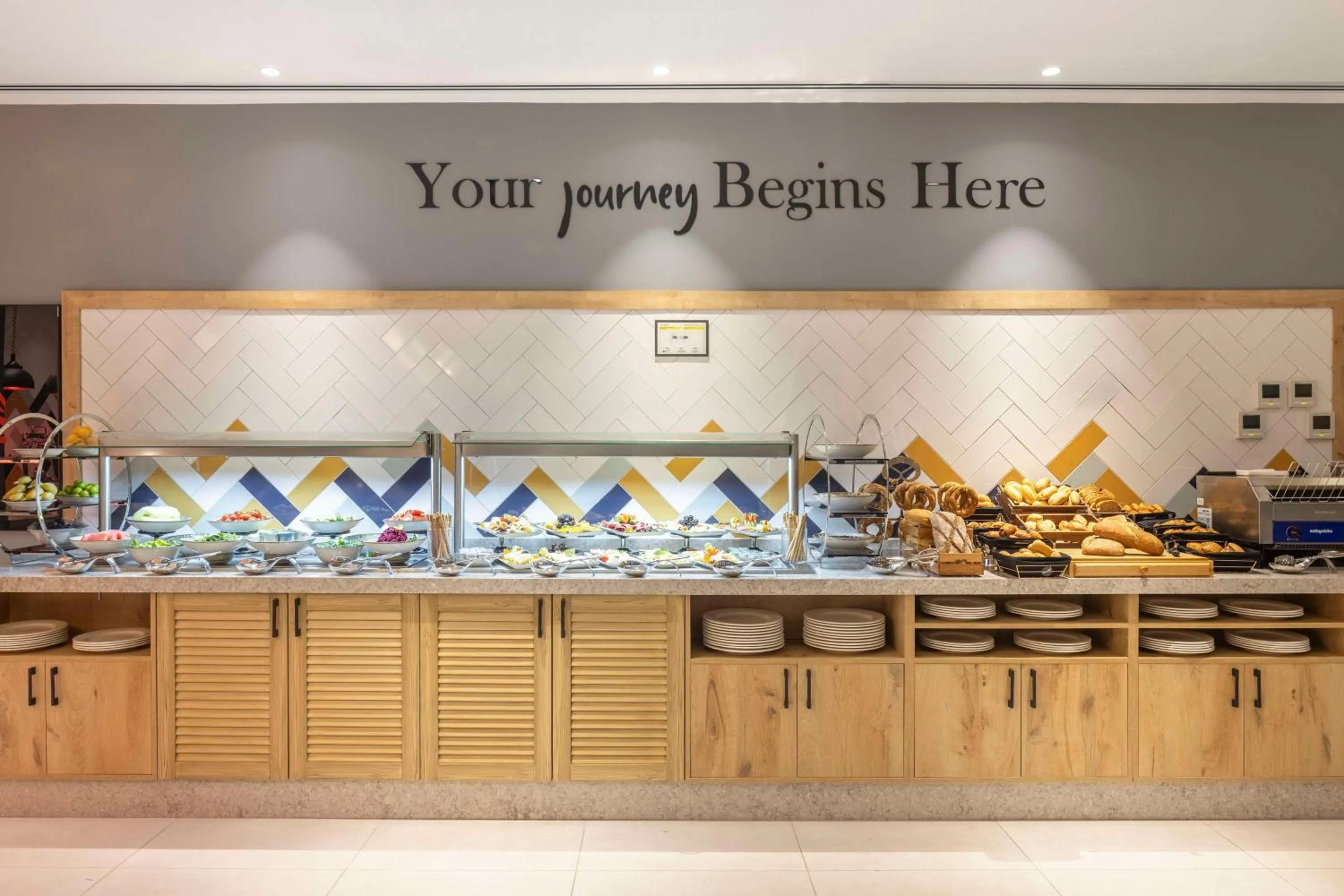 Restaurant/places to eat in Hampton By Hilton Cerkezkoy