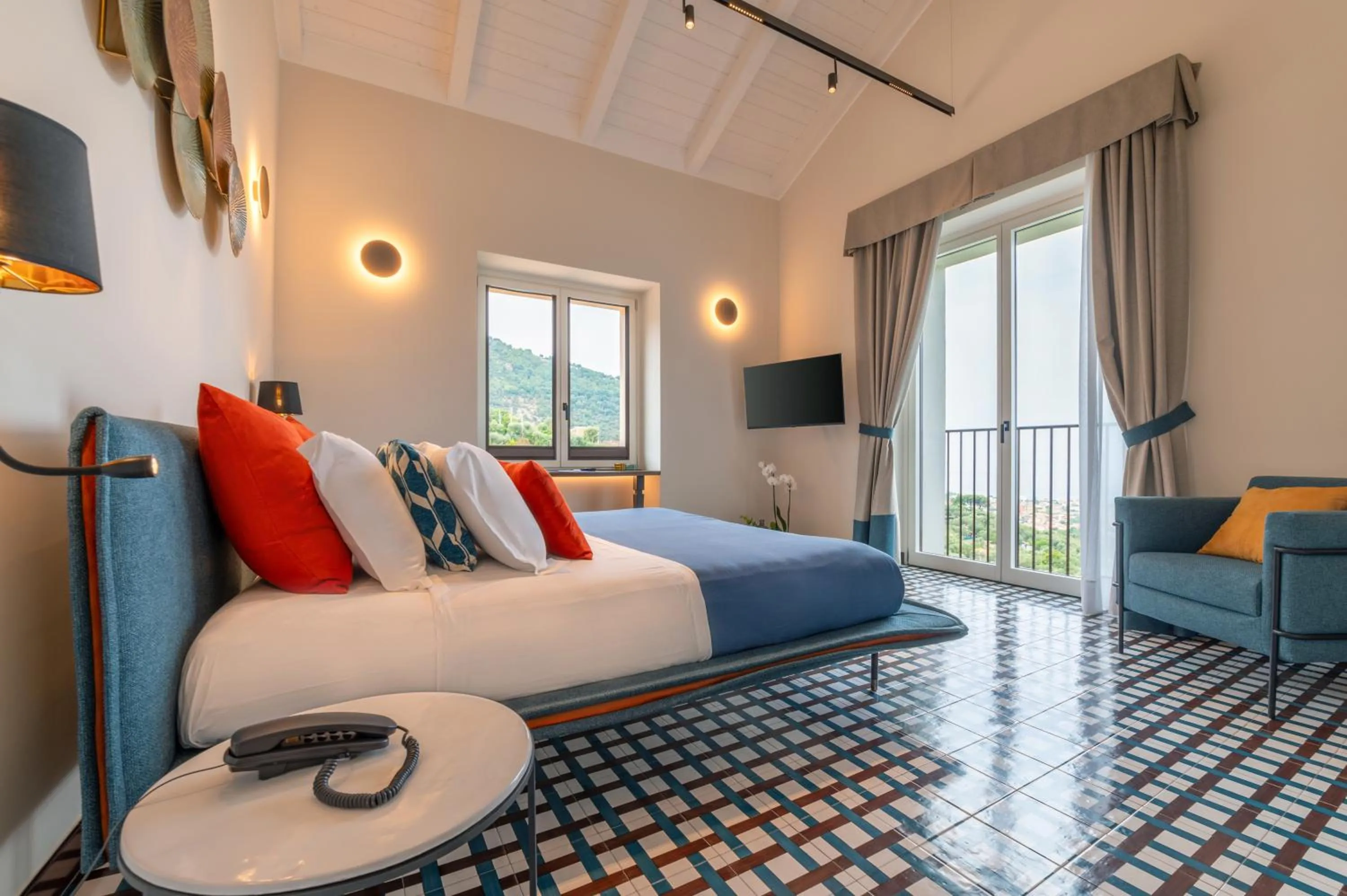 View (from property/room), Bed in Gargiulo Resort