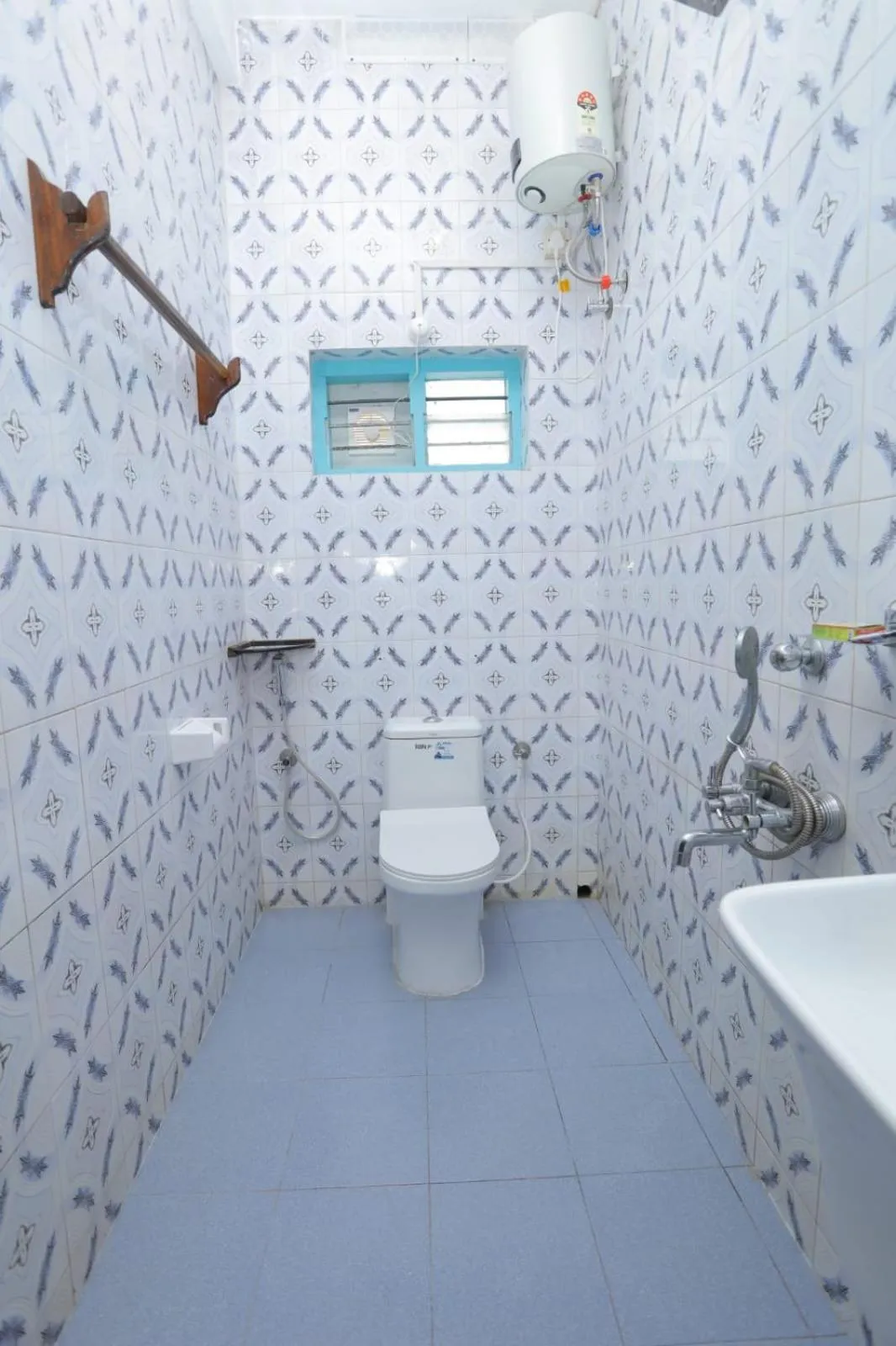 Bathroom in Sky Frame Beach Resort