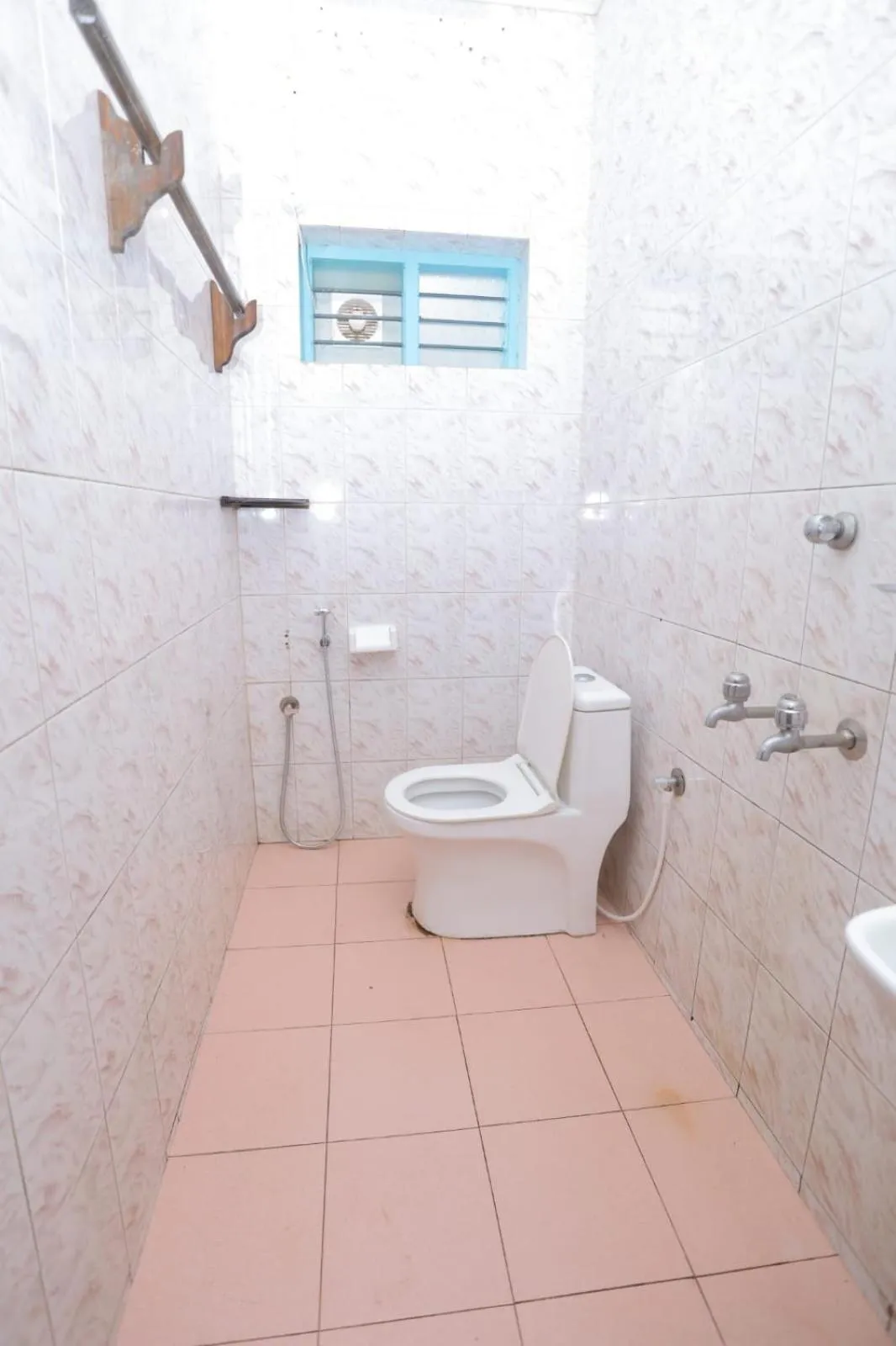 Bathroom in Sky Frame Beach Resort