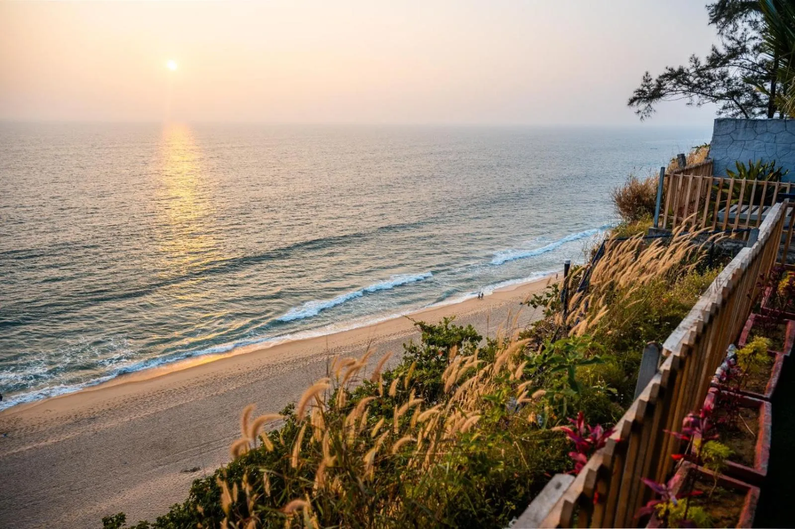 Beach in Sky Frame Beach Resort