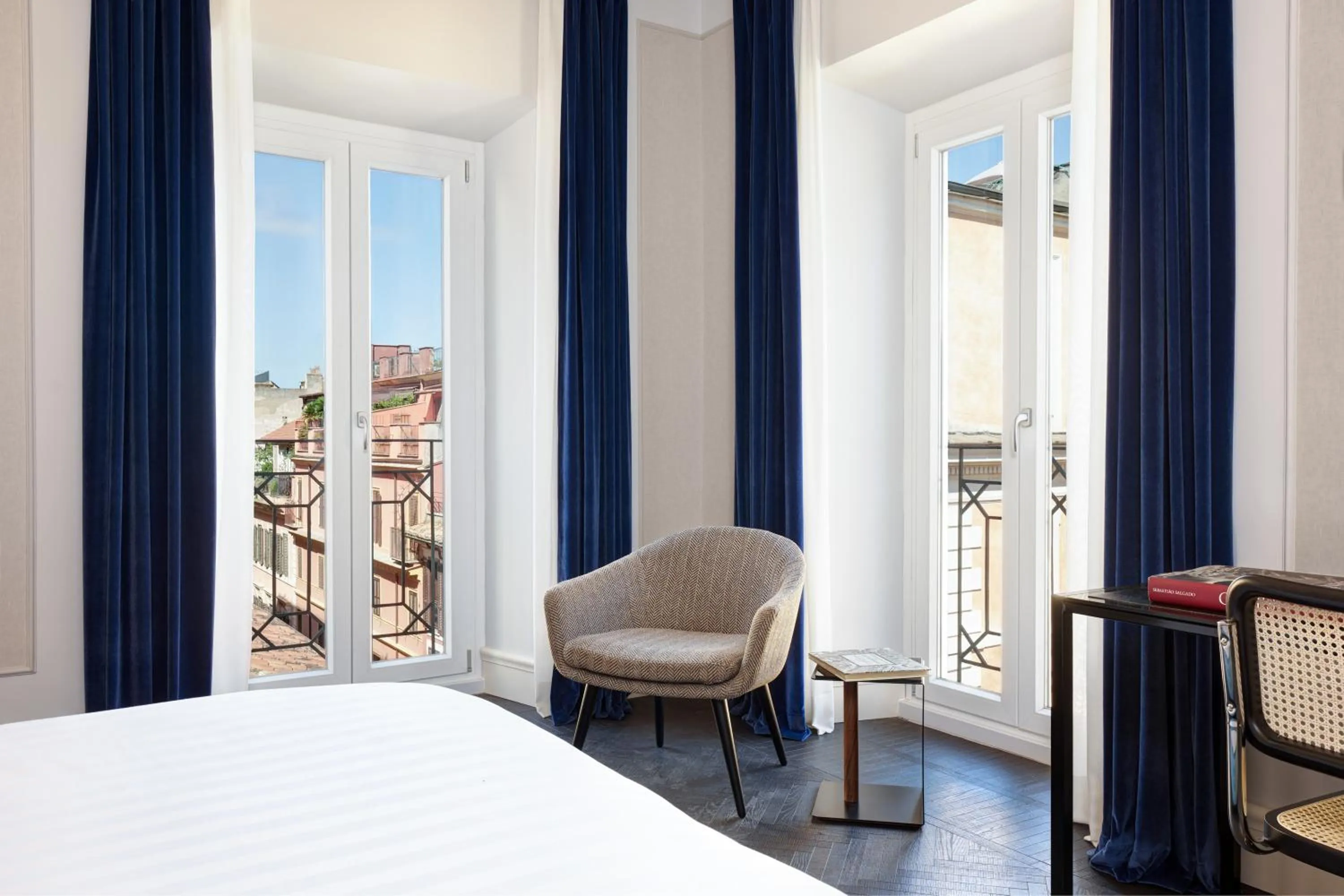 View (from property/room), Bed in TB Place Roma