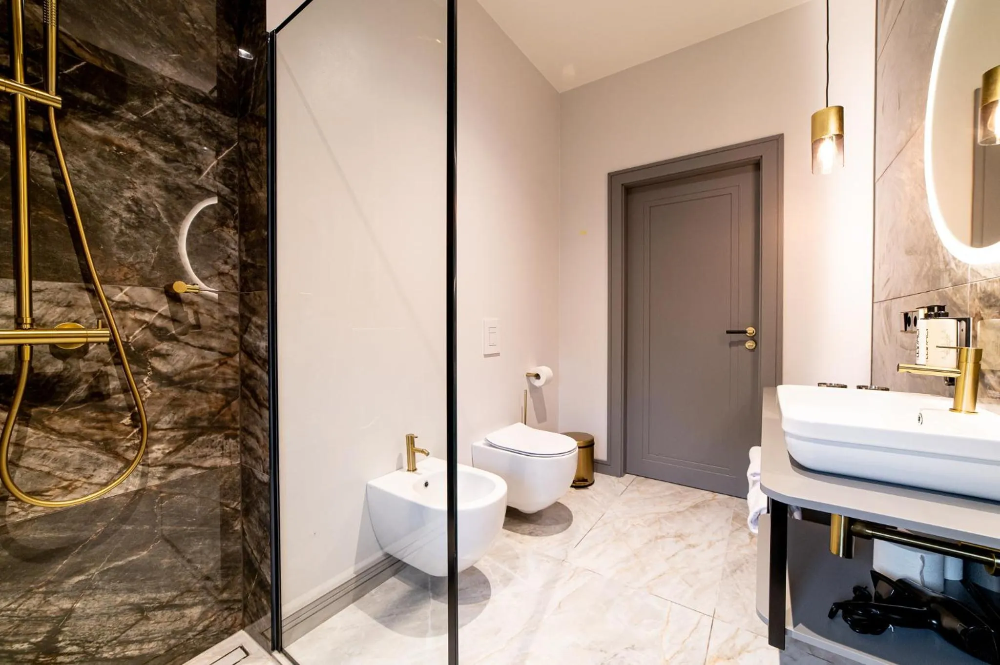 Shower in Hotel Gothards