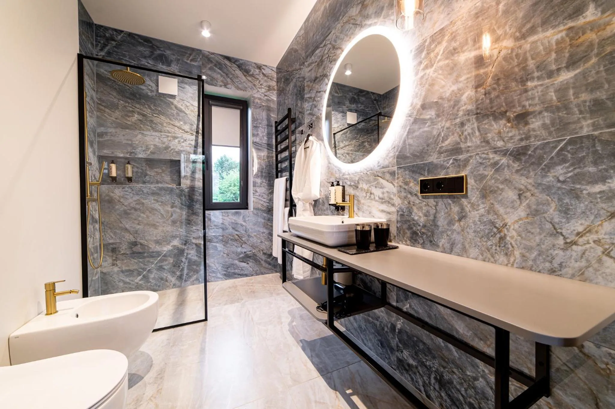 Shower in Hotel Gothards