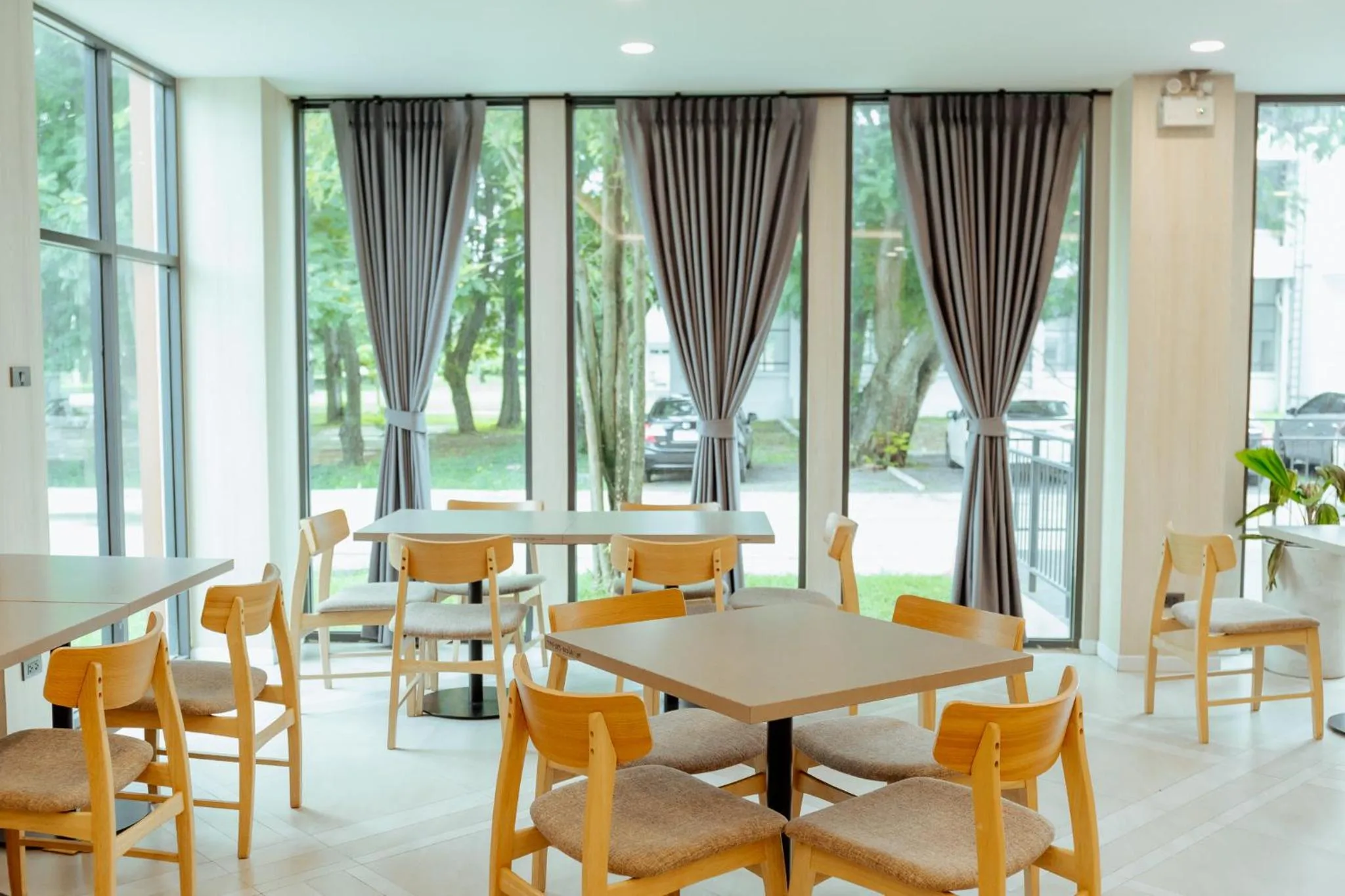 Restaurant/places to eat in RUS Hotel&Convention Ayutthaya