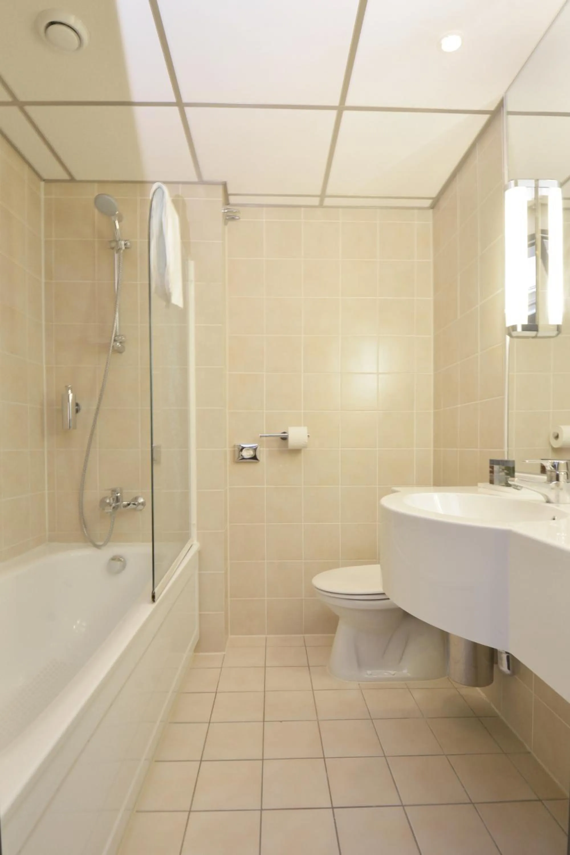 Bathroom in Fletcher Hotel-Restaurant ‘s-Hertogenbosch