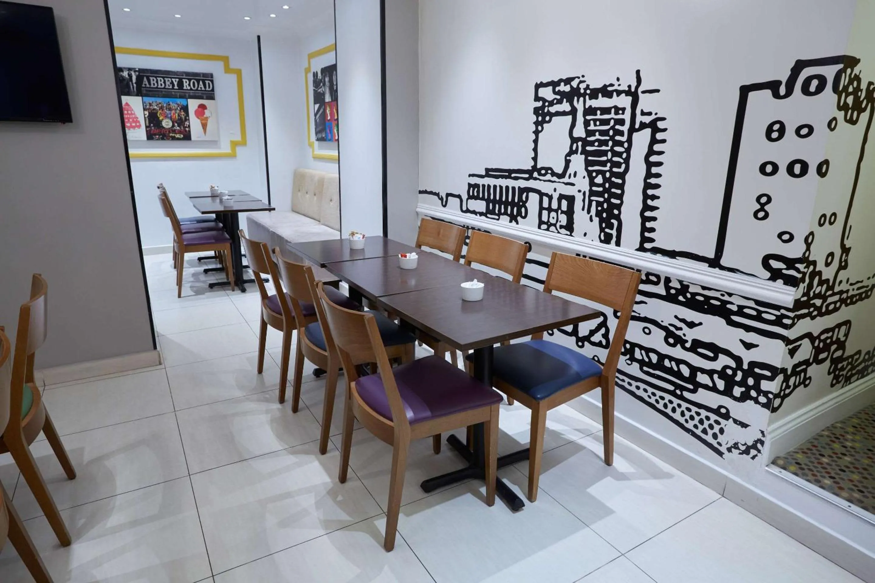 Breakfast in Comfort Inn Victoria