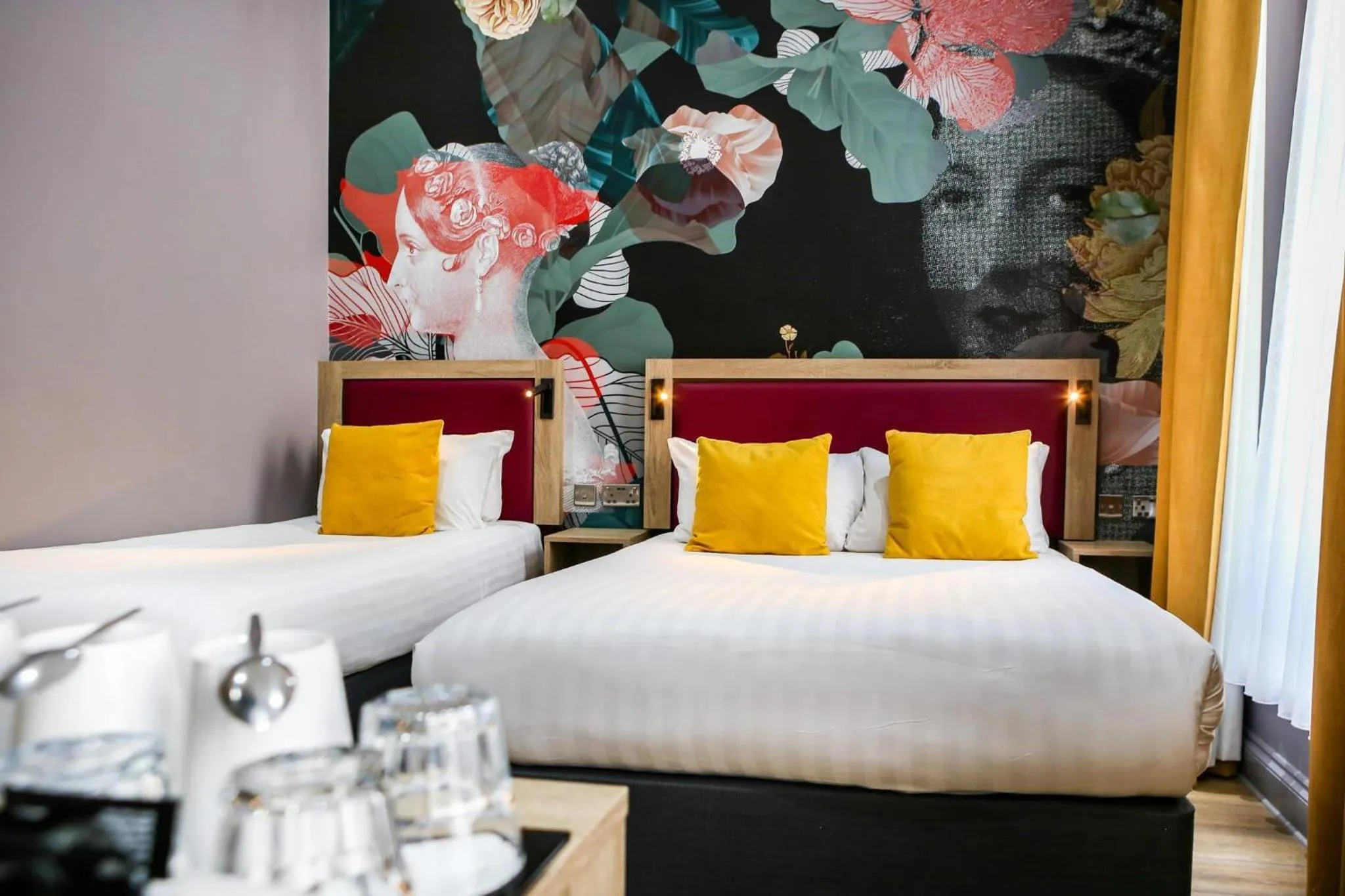 Bedroom, Bed in Comfort Inn Victoria