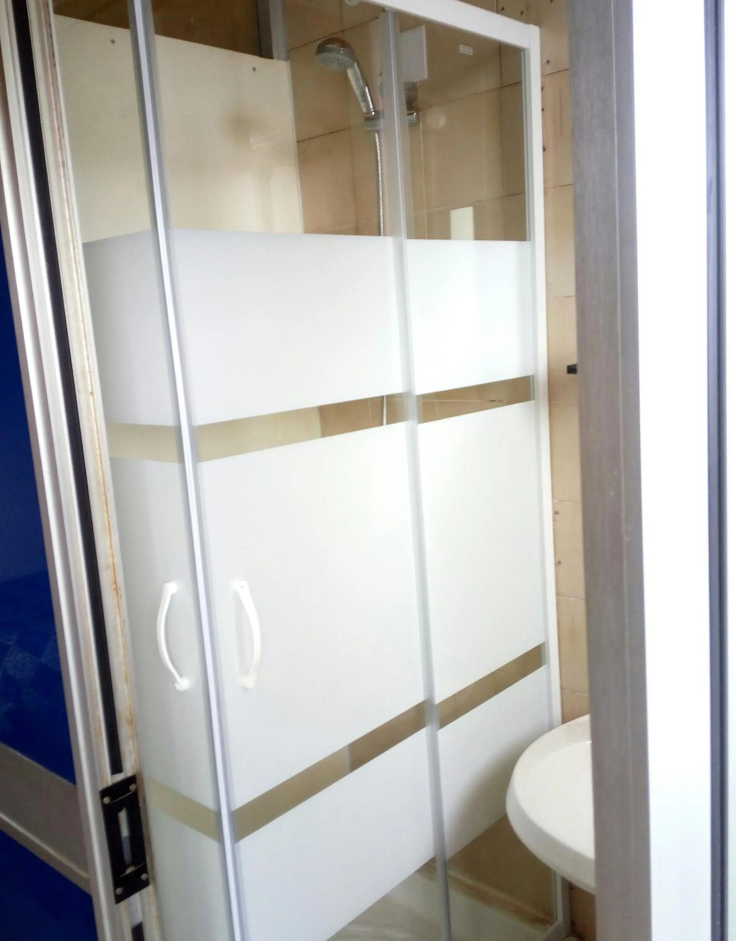 Shower, Bathroom in Albergo Da Peppino