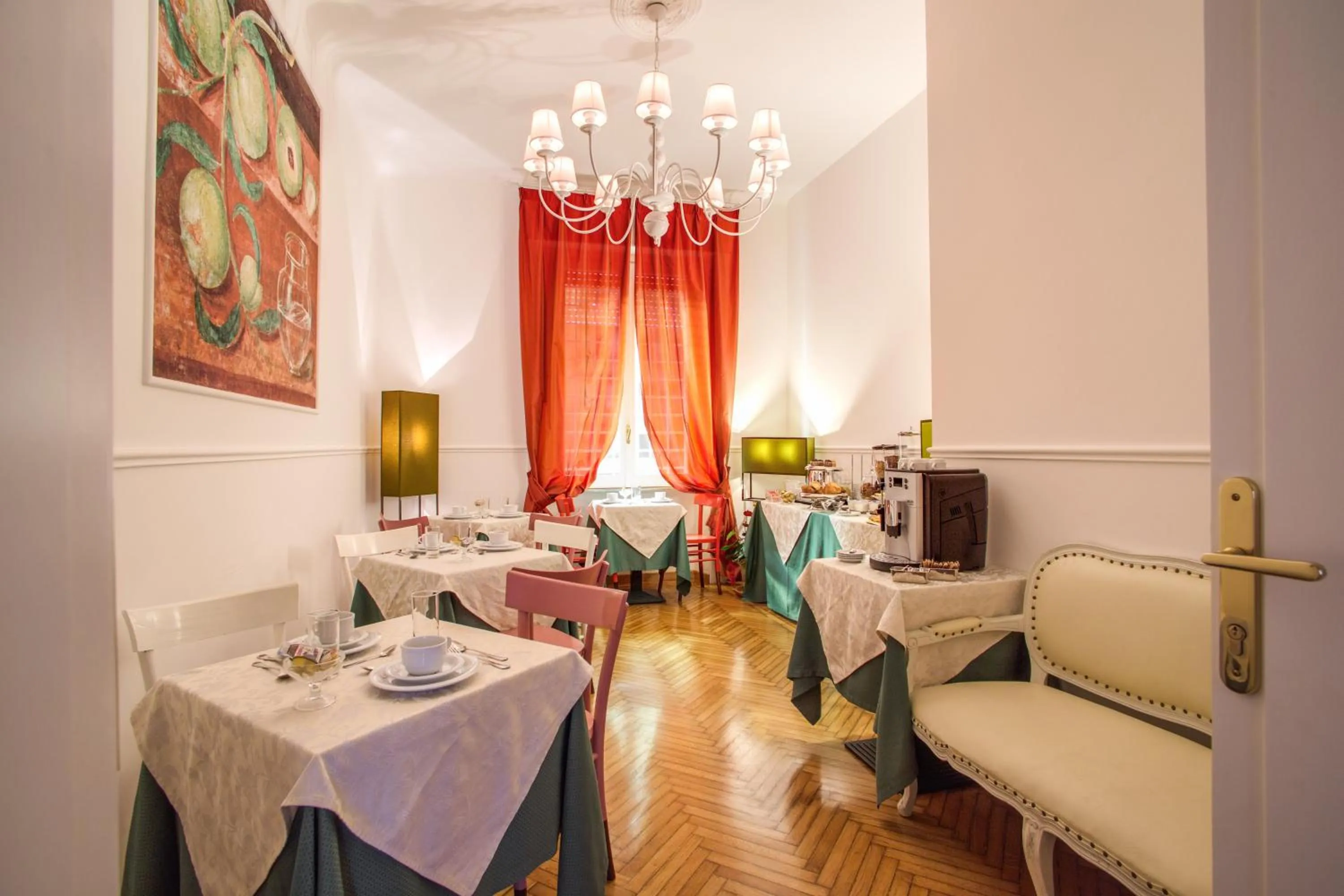 Restaurant/places to eat, Bed in Roma In Una Stanza Guesthouse