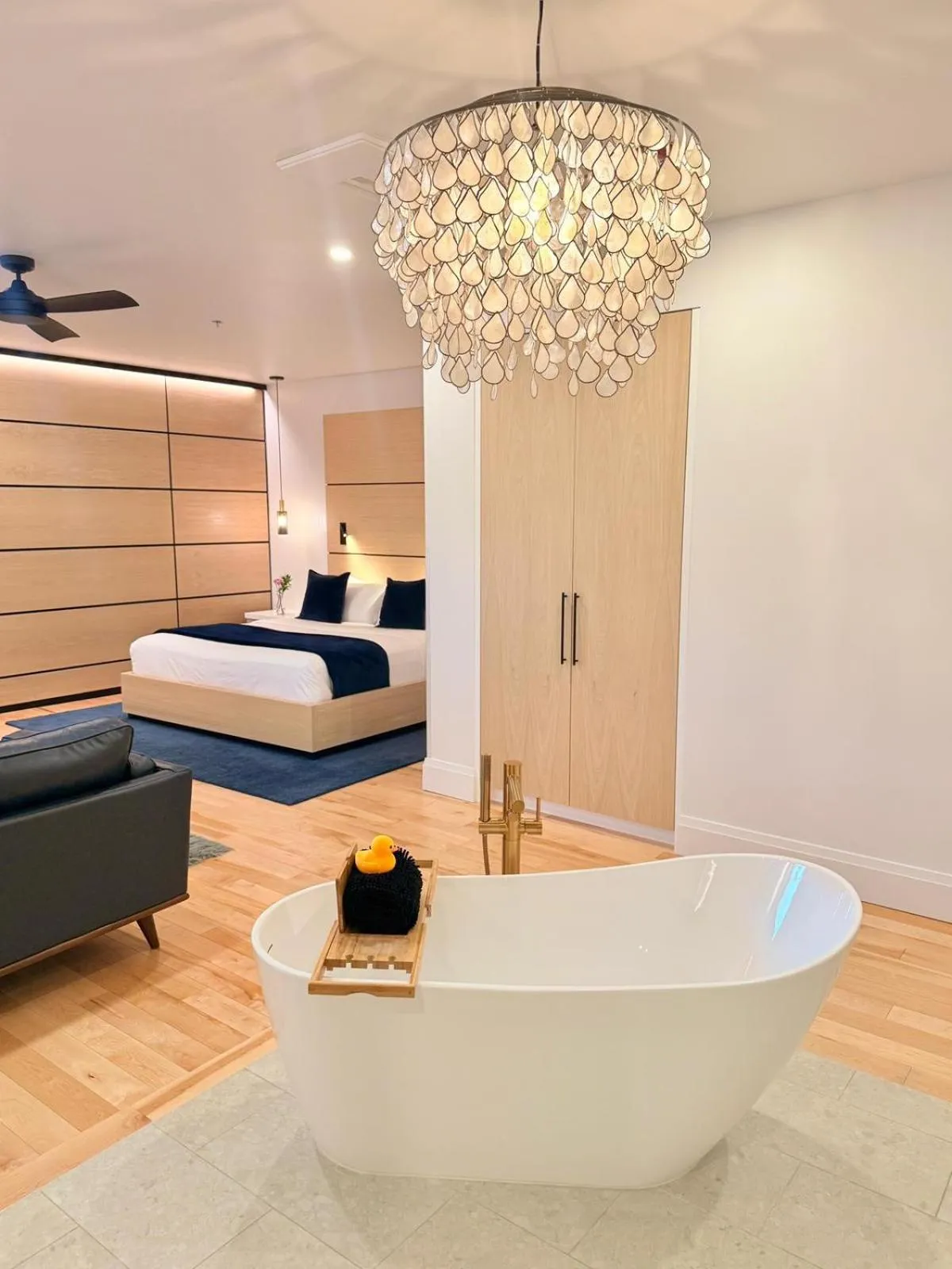 Bath in Cribs on Main