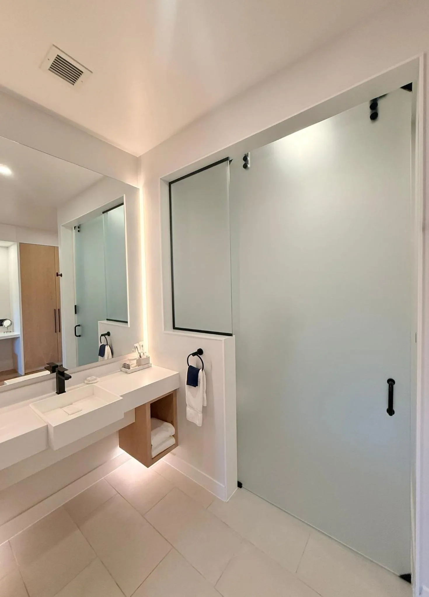 Bathroom in Cribs on Main