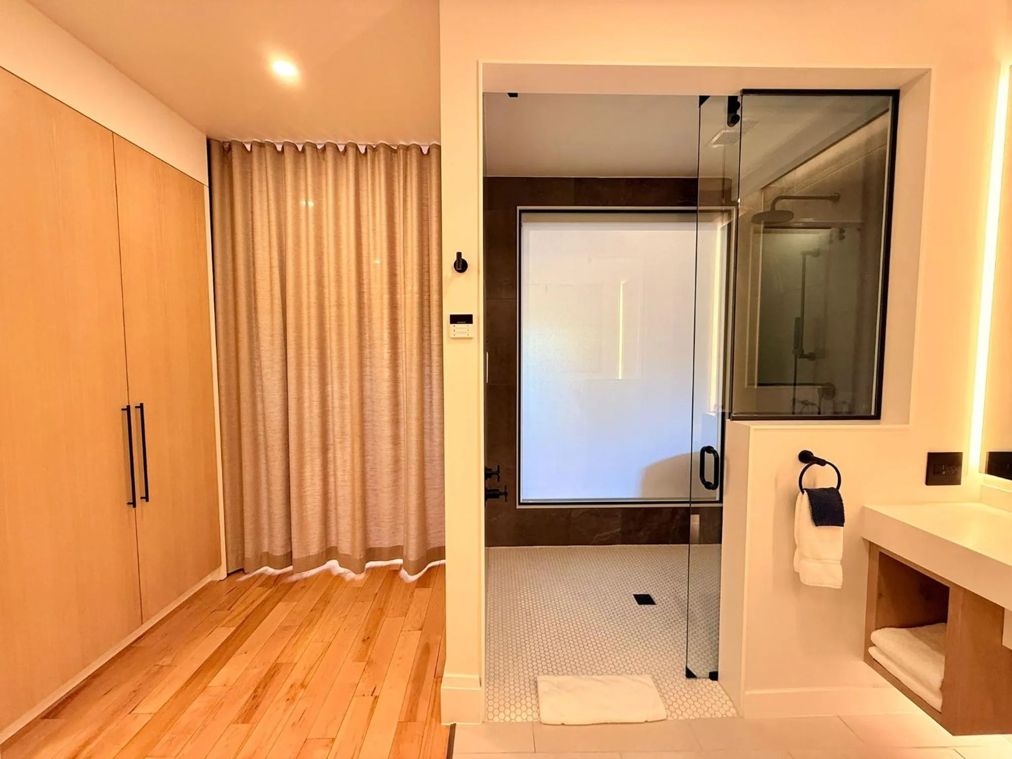 Bathroom in Cribs on Main