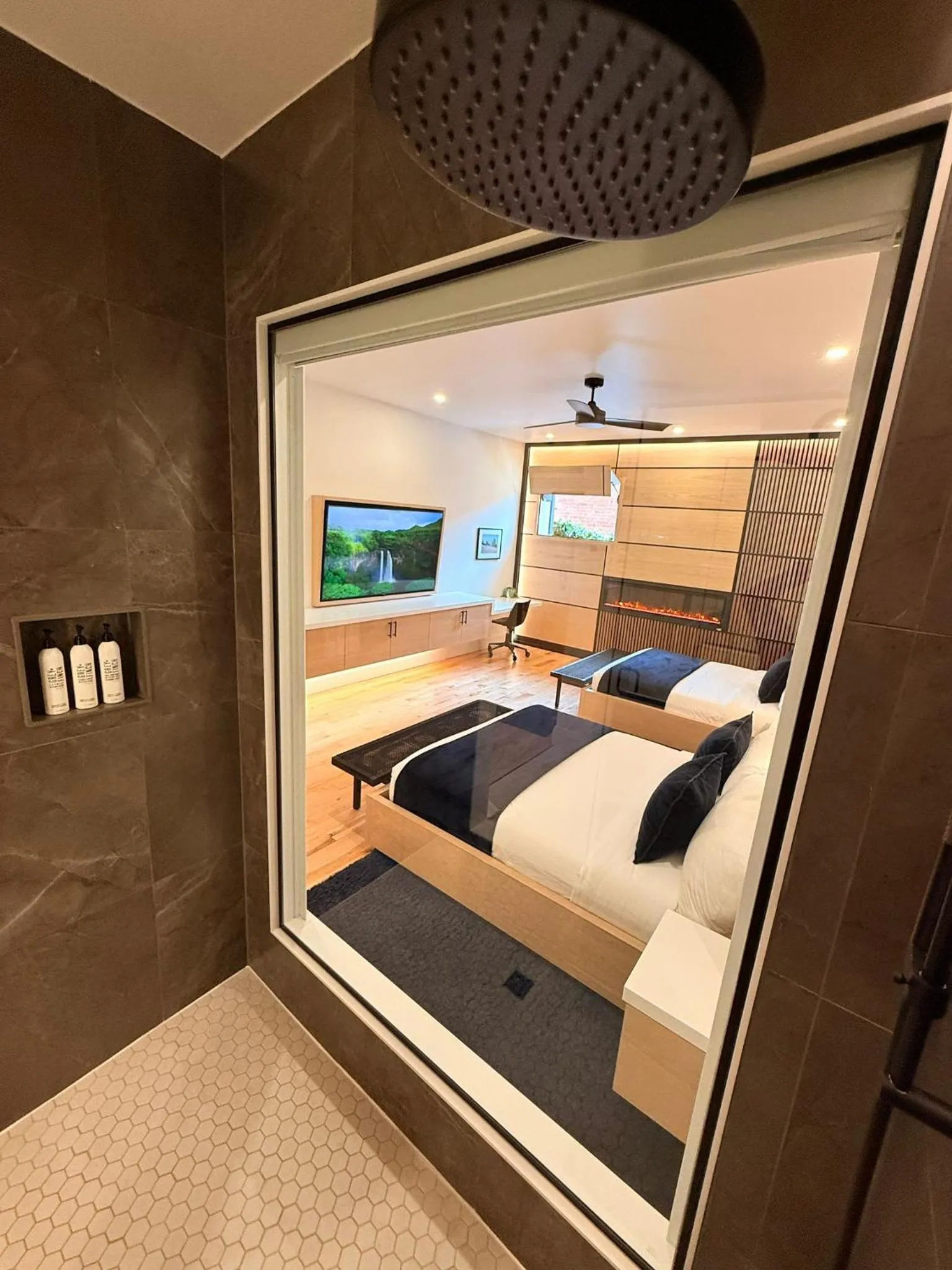 Bed in Cribs on Main