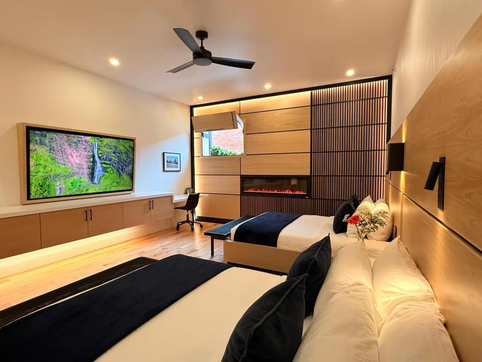 Bed in Cribs on Main