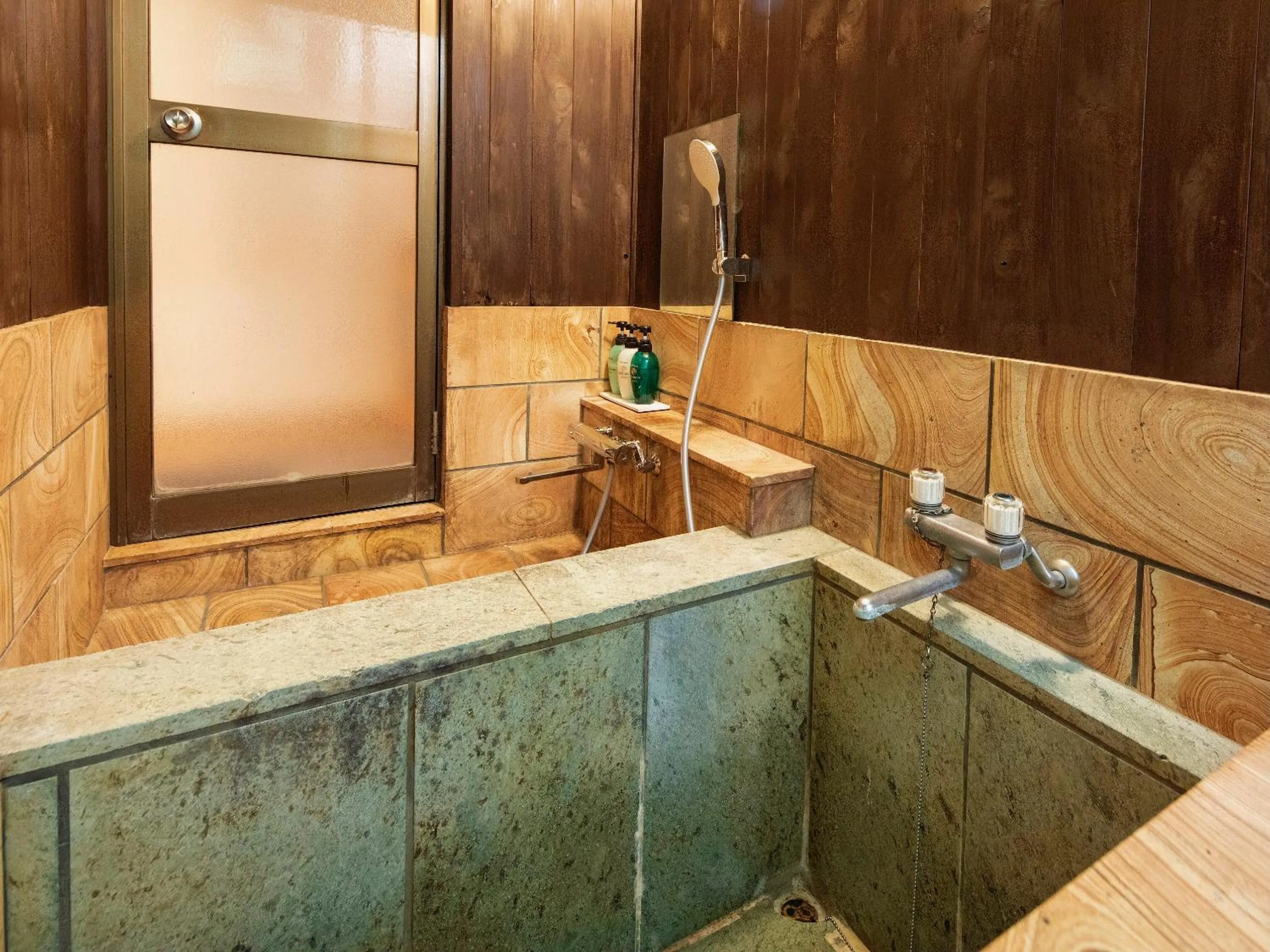 Hot Spring Bath in Mizumari