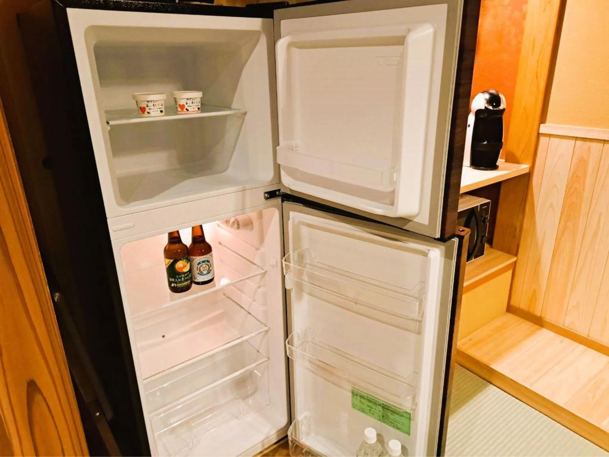 Photo of the whole room in Mizumari