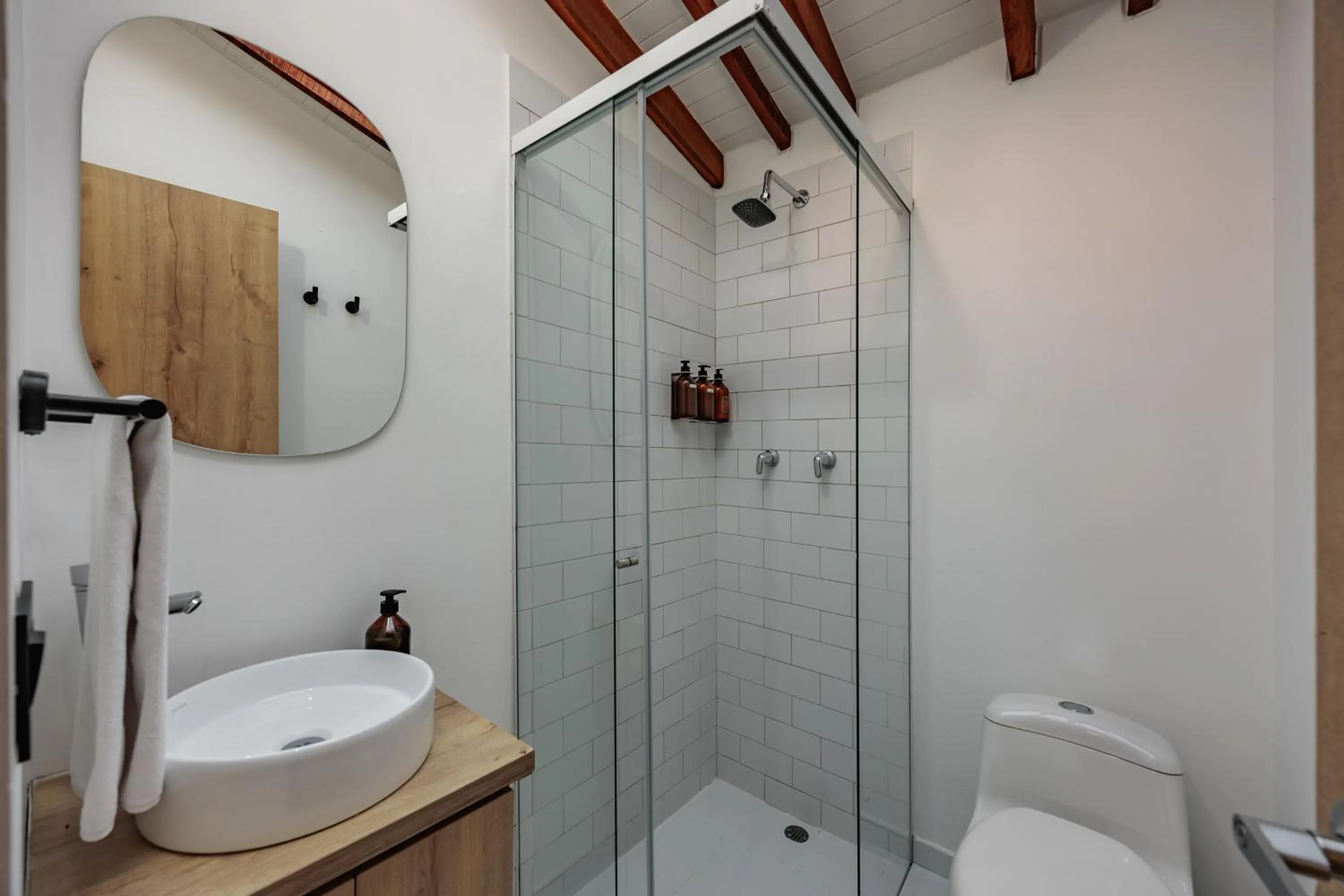 Shower in The Somos Flats Laureles