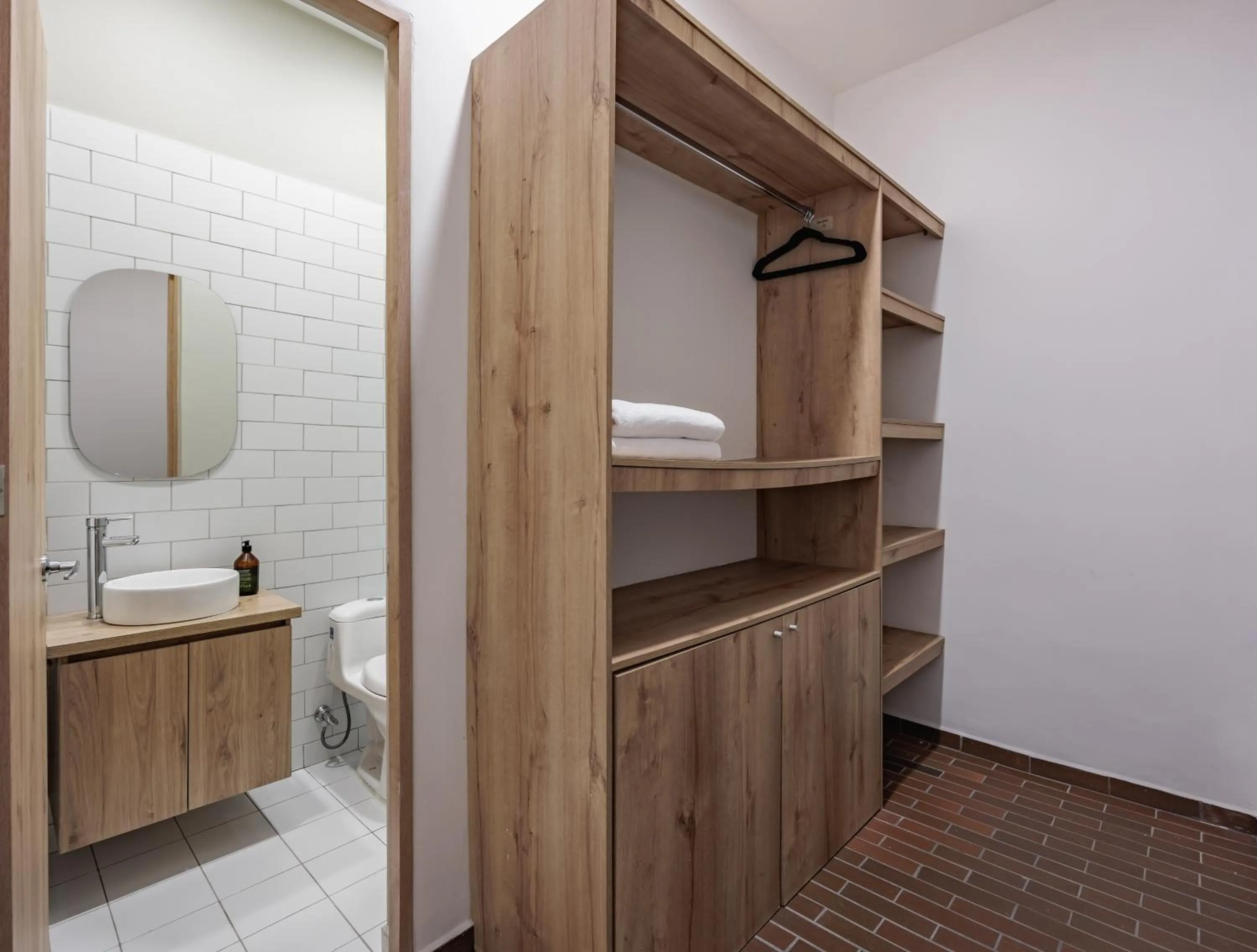 towels in The Somos Flats Laureles