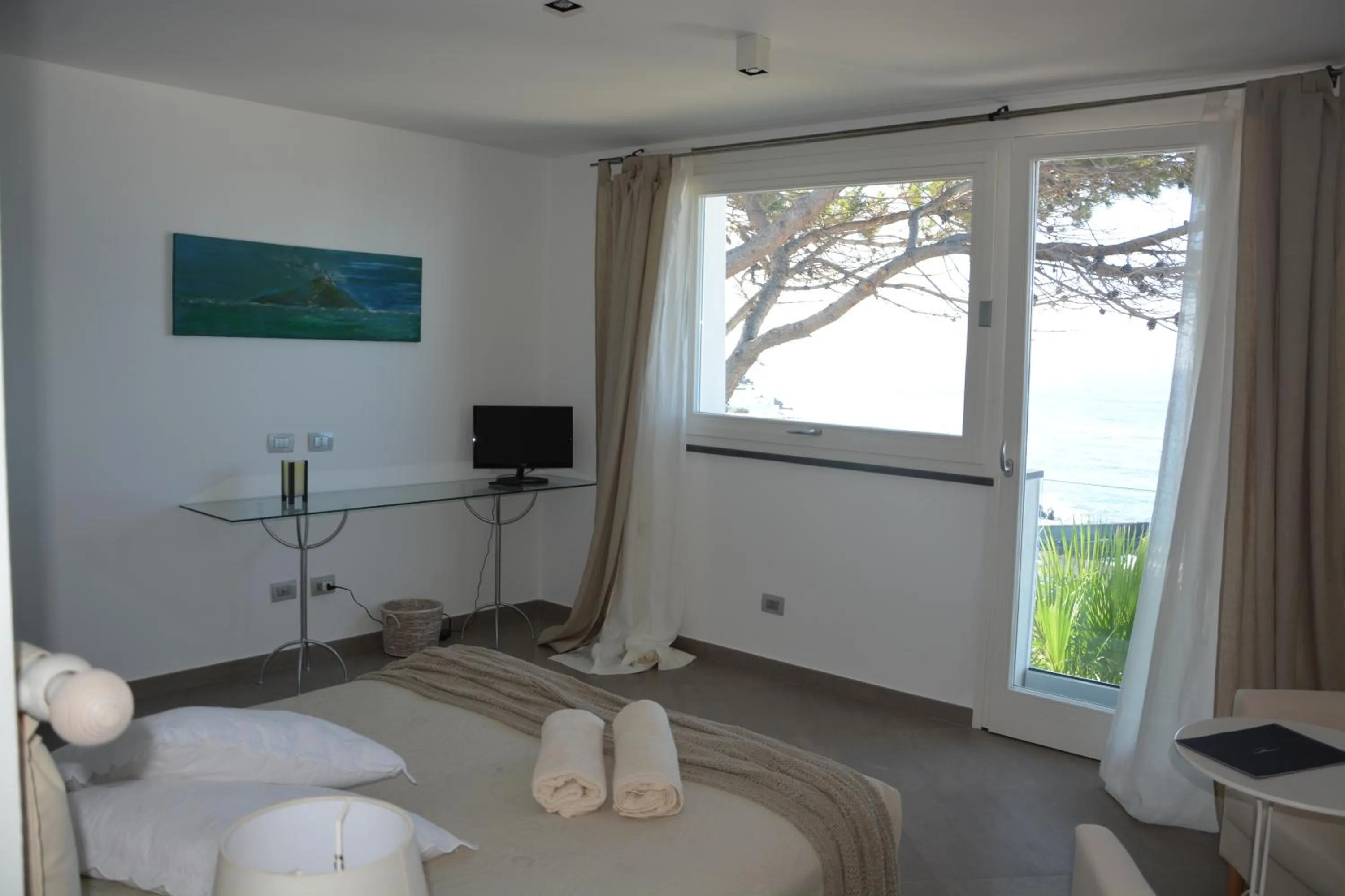 Photo of the whole room, Bed in Il Gabbiano Relais in Stromboli