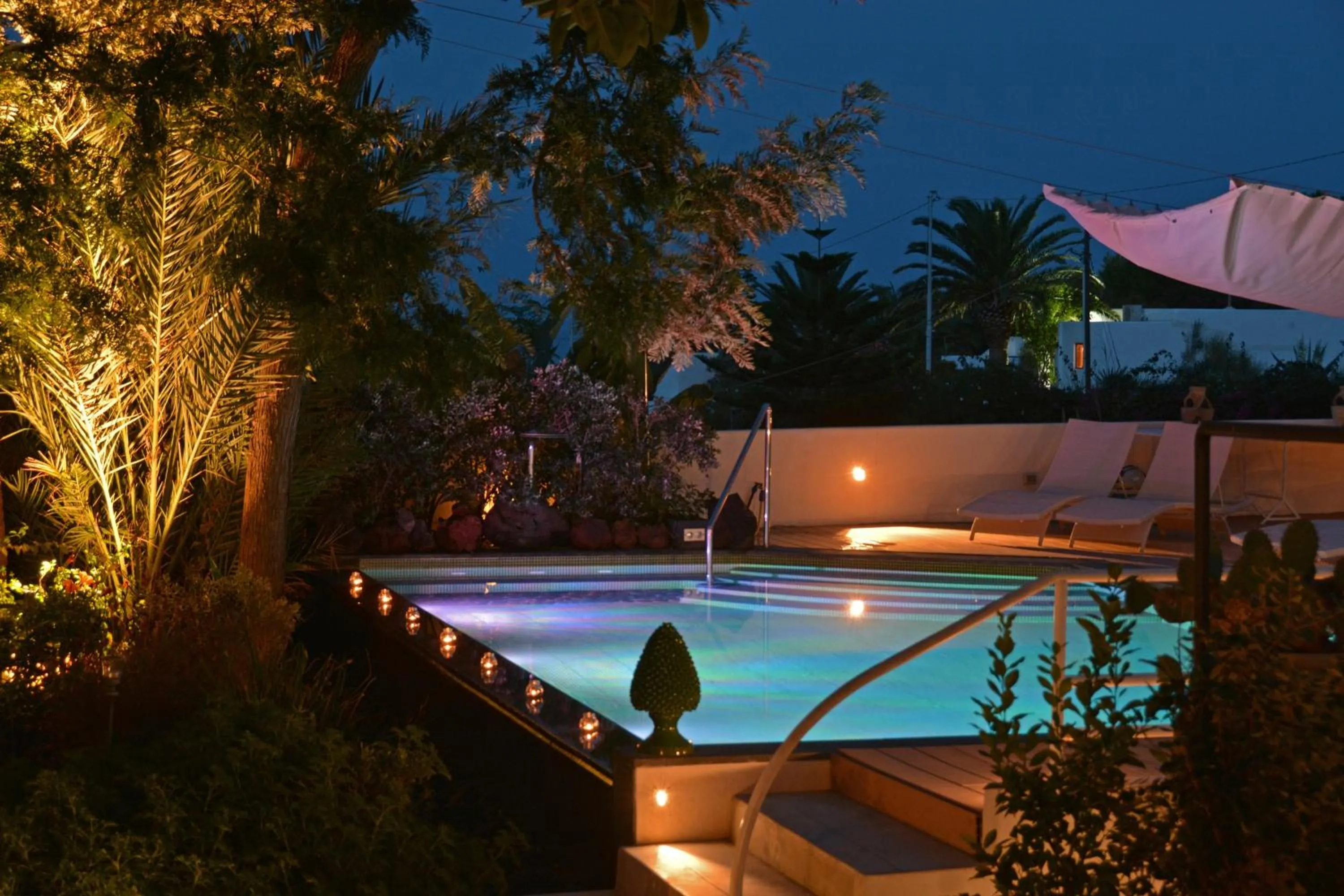 Pool view in Il Gabbiano Relais in Stromboli