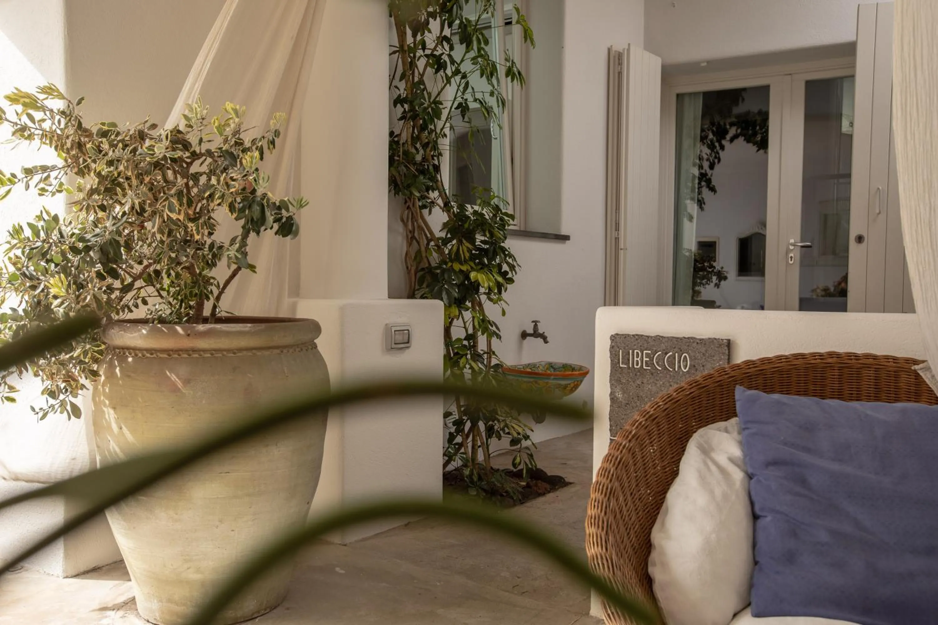 Decorative detail in Il Gabbiano Relais in Stromboli