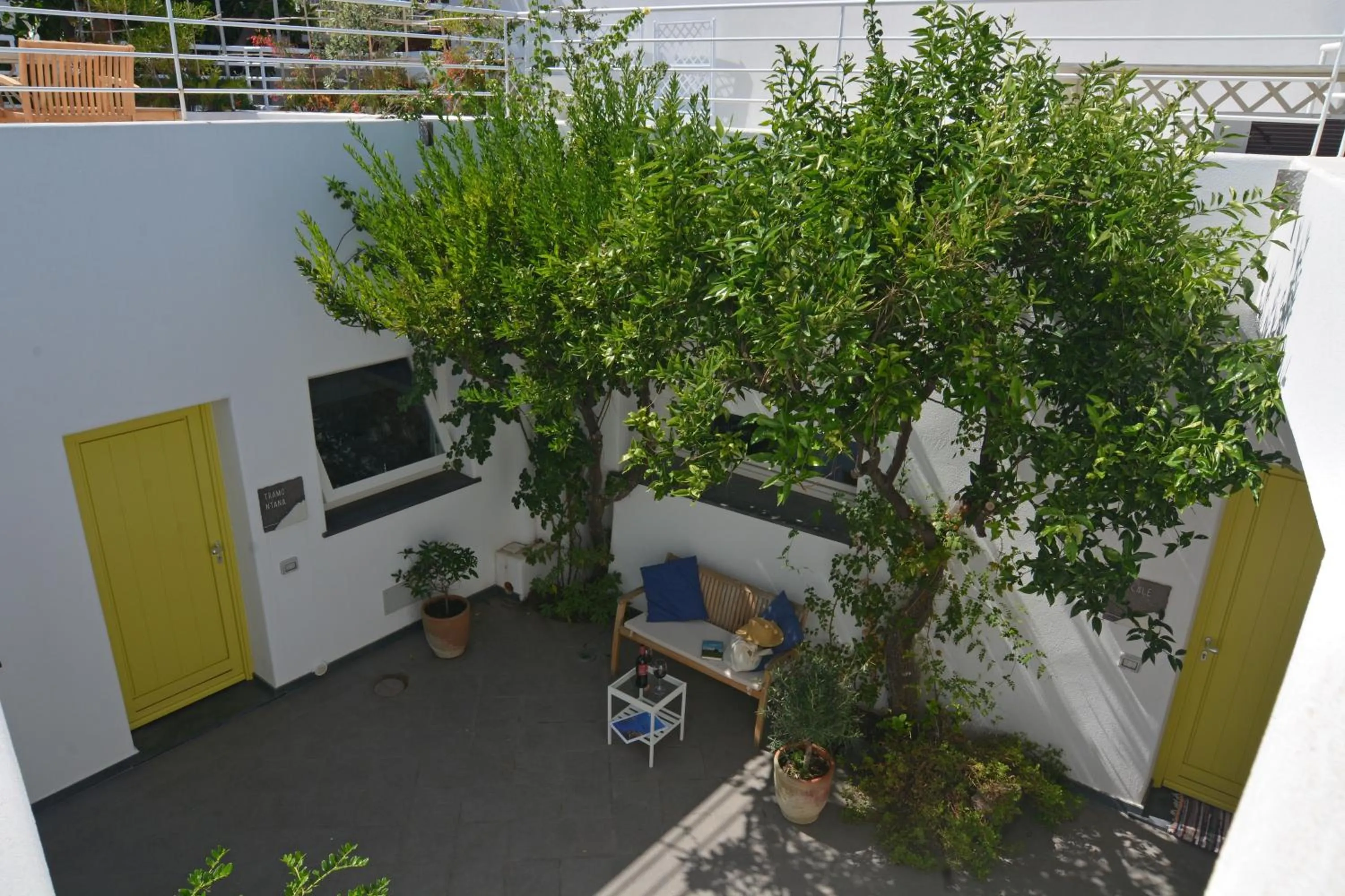 Patio in Il Gabbiano Relais in Stromboli