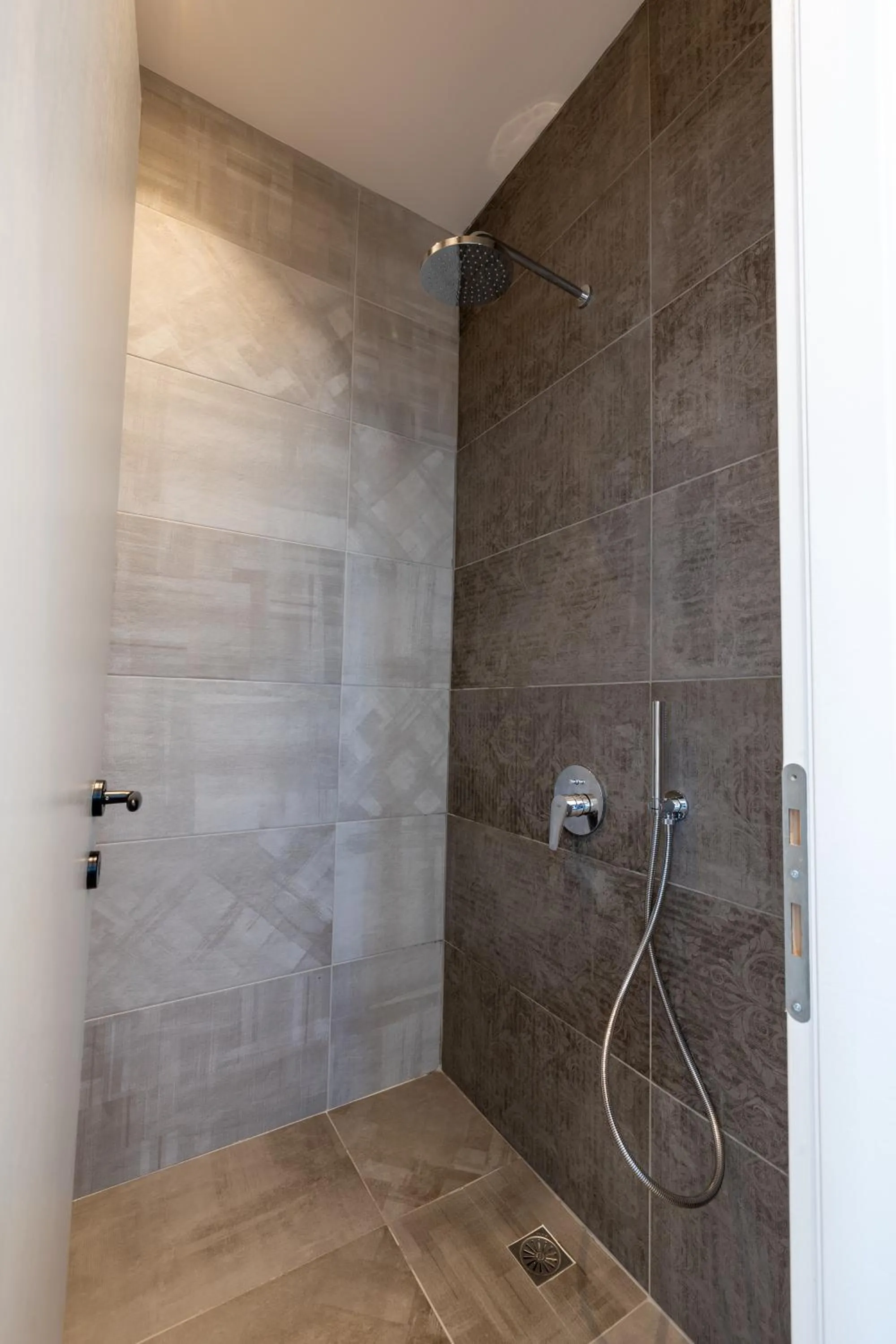 Shower in Bonsai Luxury Suites