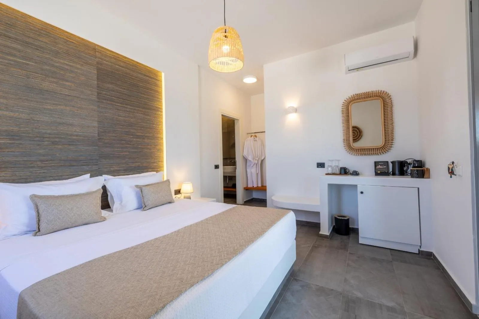 Bed in Bonsai Luxury Suites