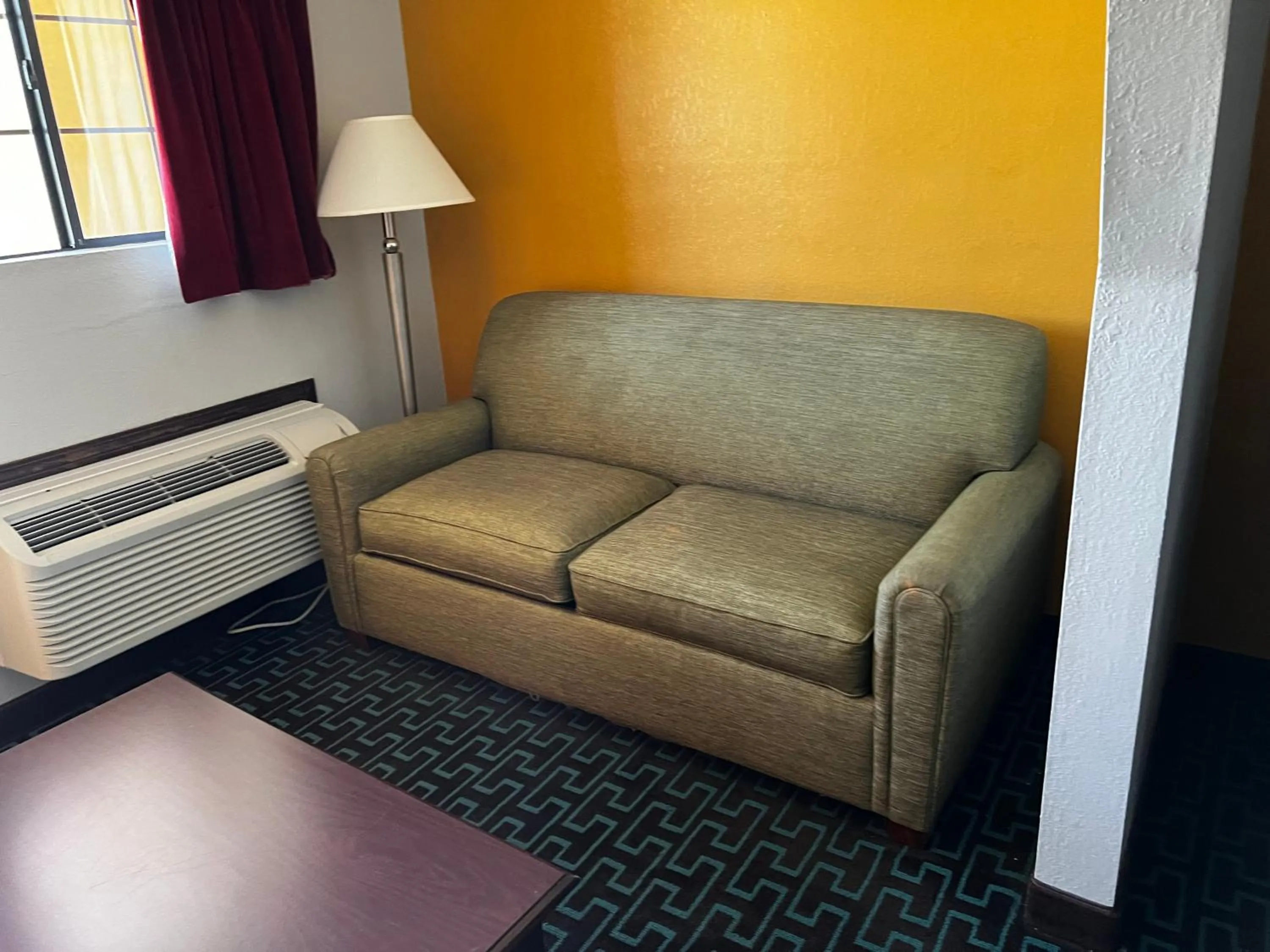 Express Inn & Suites