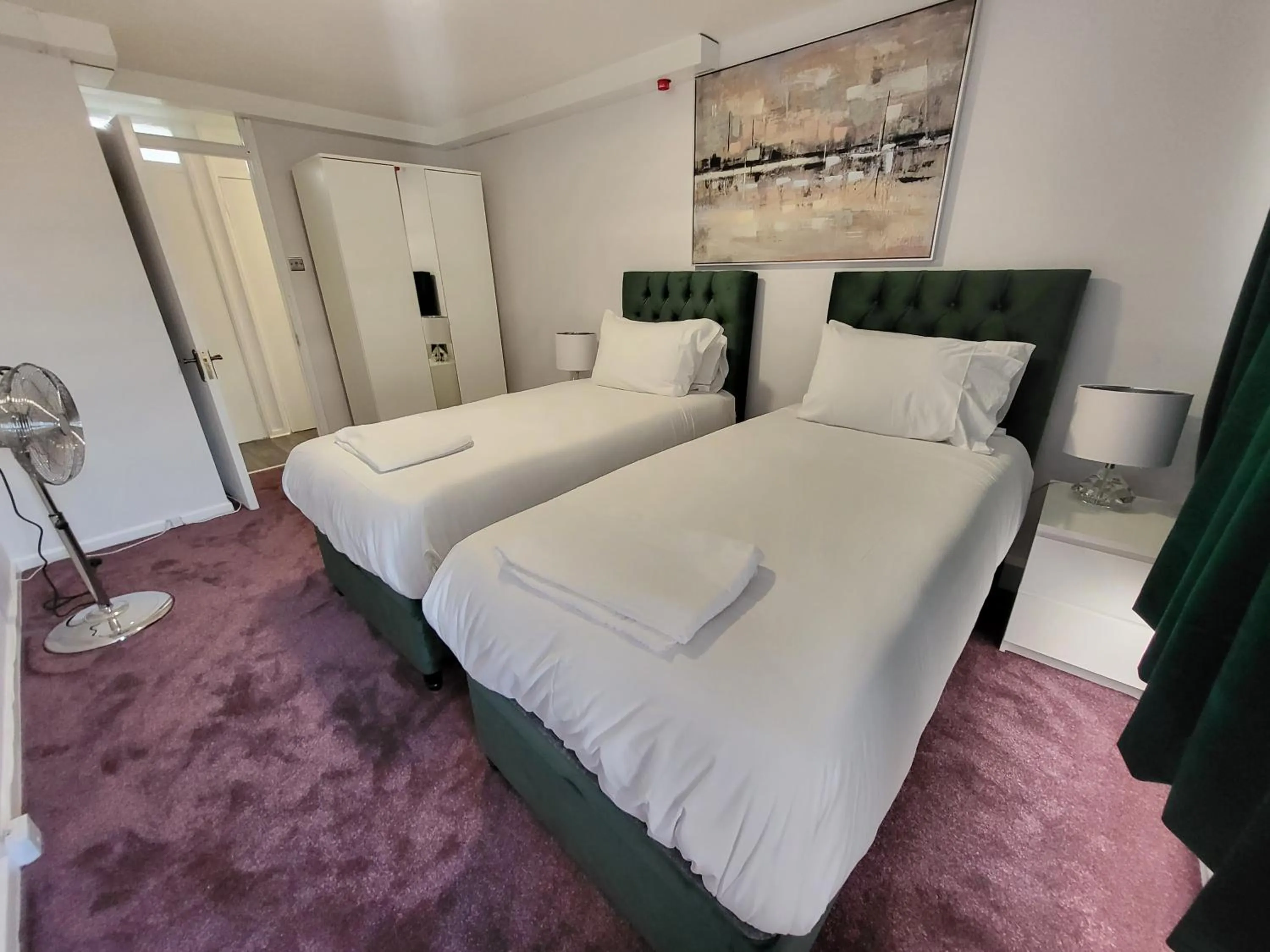 Bedroom, Bed in London Central Modern Apartment Charlton