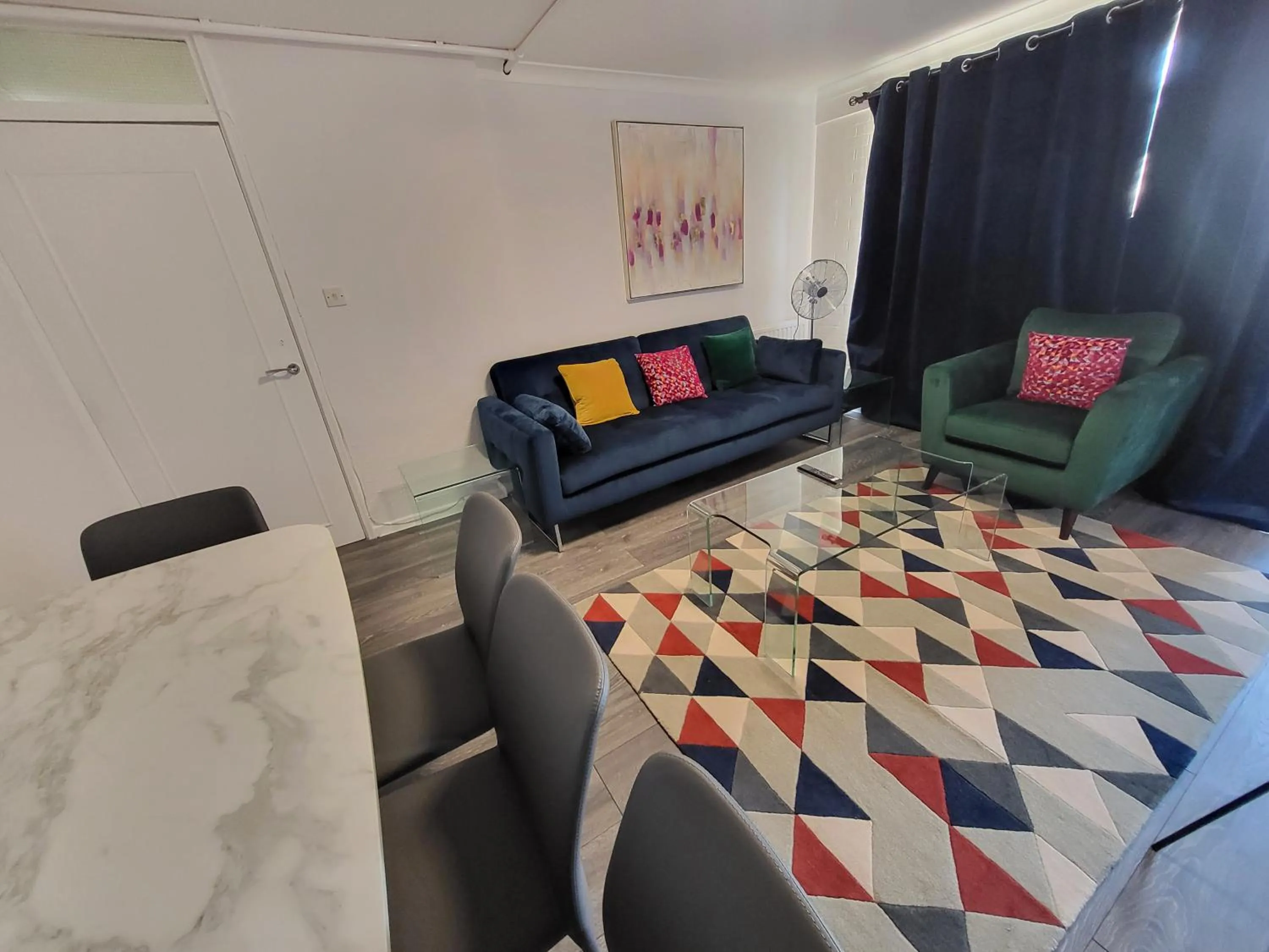 Living room in London Central Modern Apartment Charlton