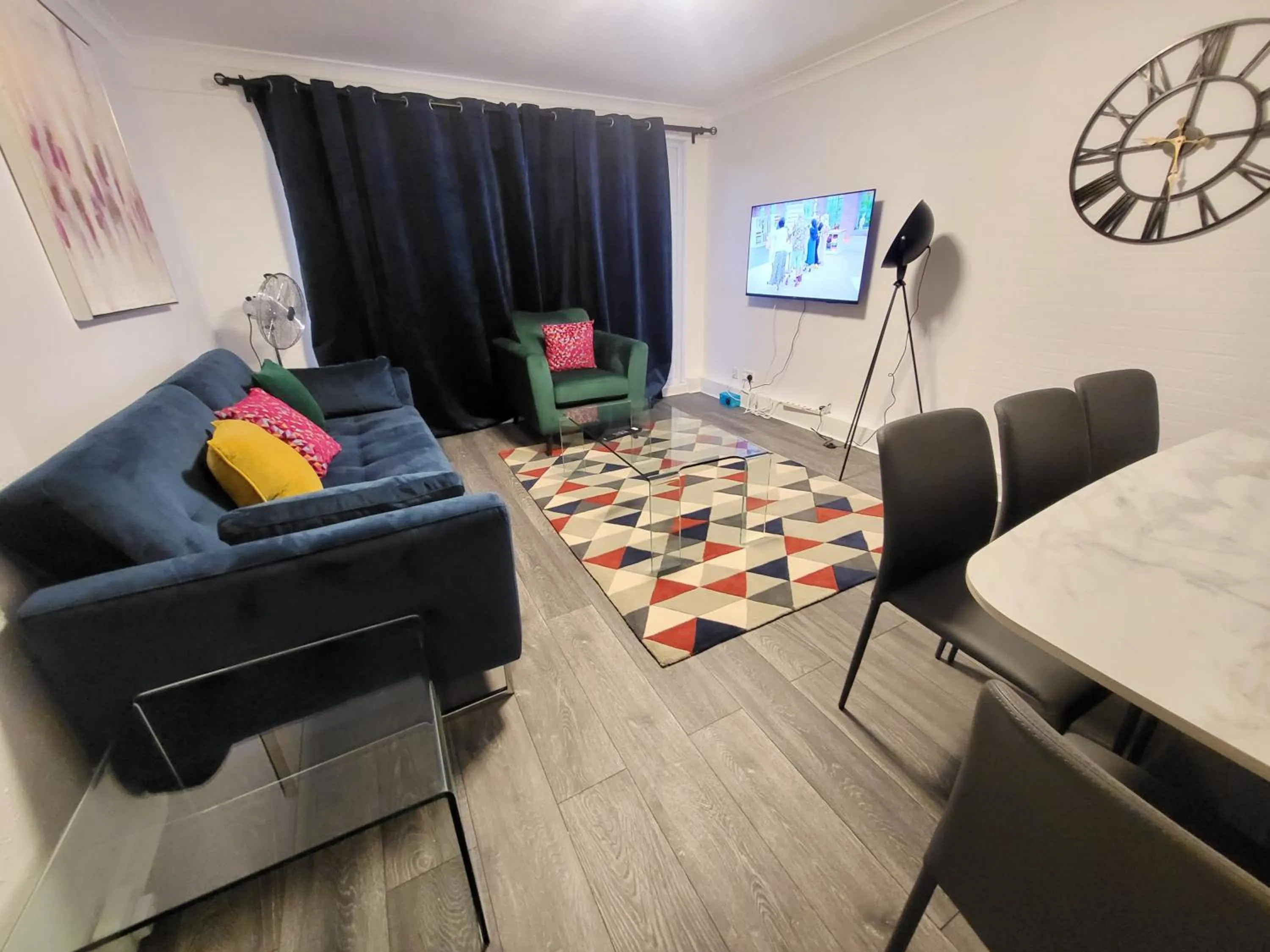 Living room in London Central Modern Apartment Charlton