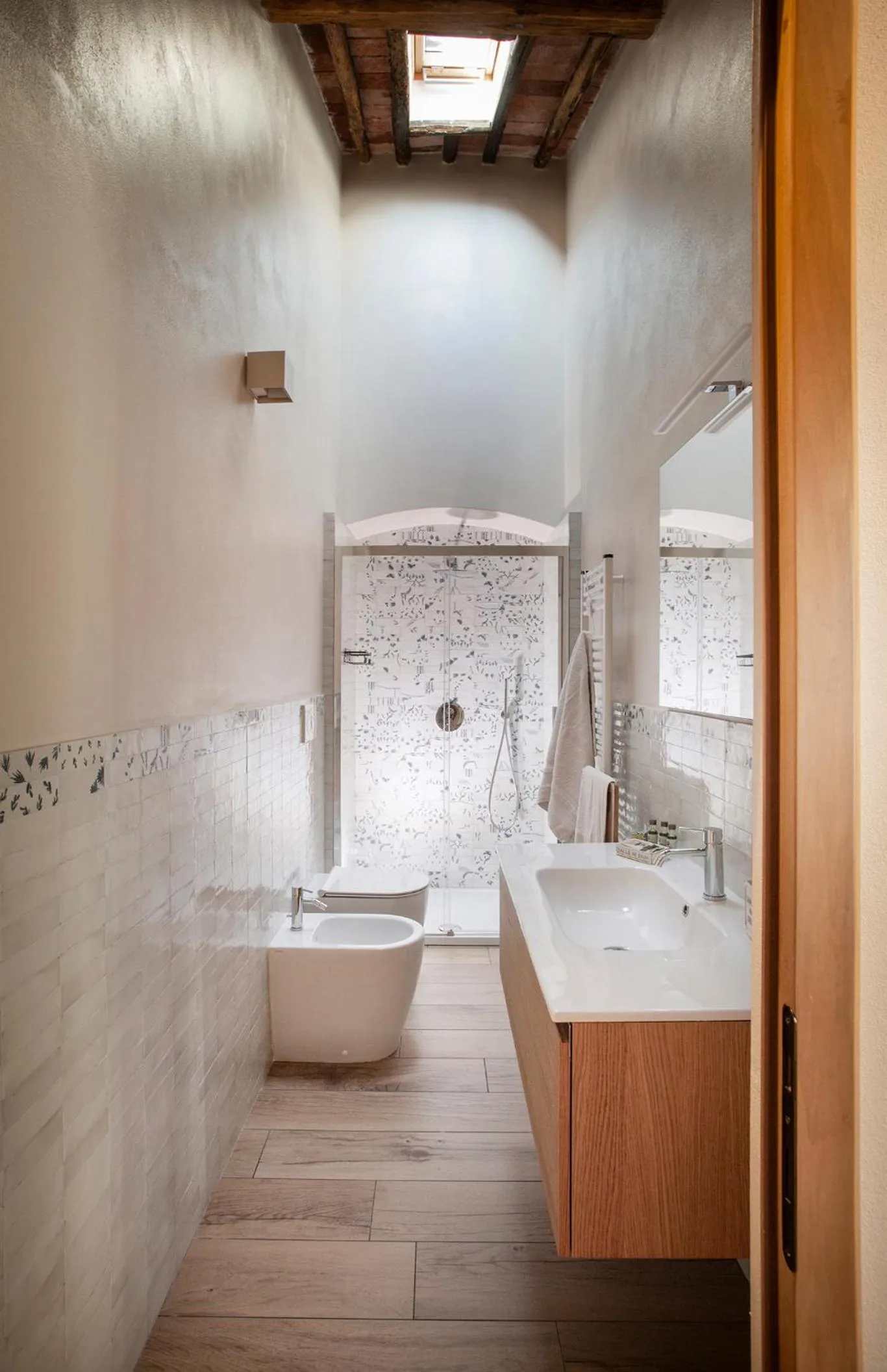 Shower in La Corte del Chianti Classico