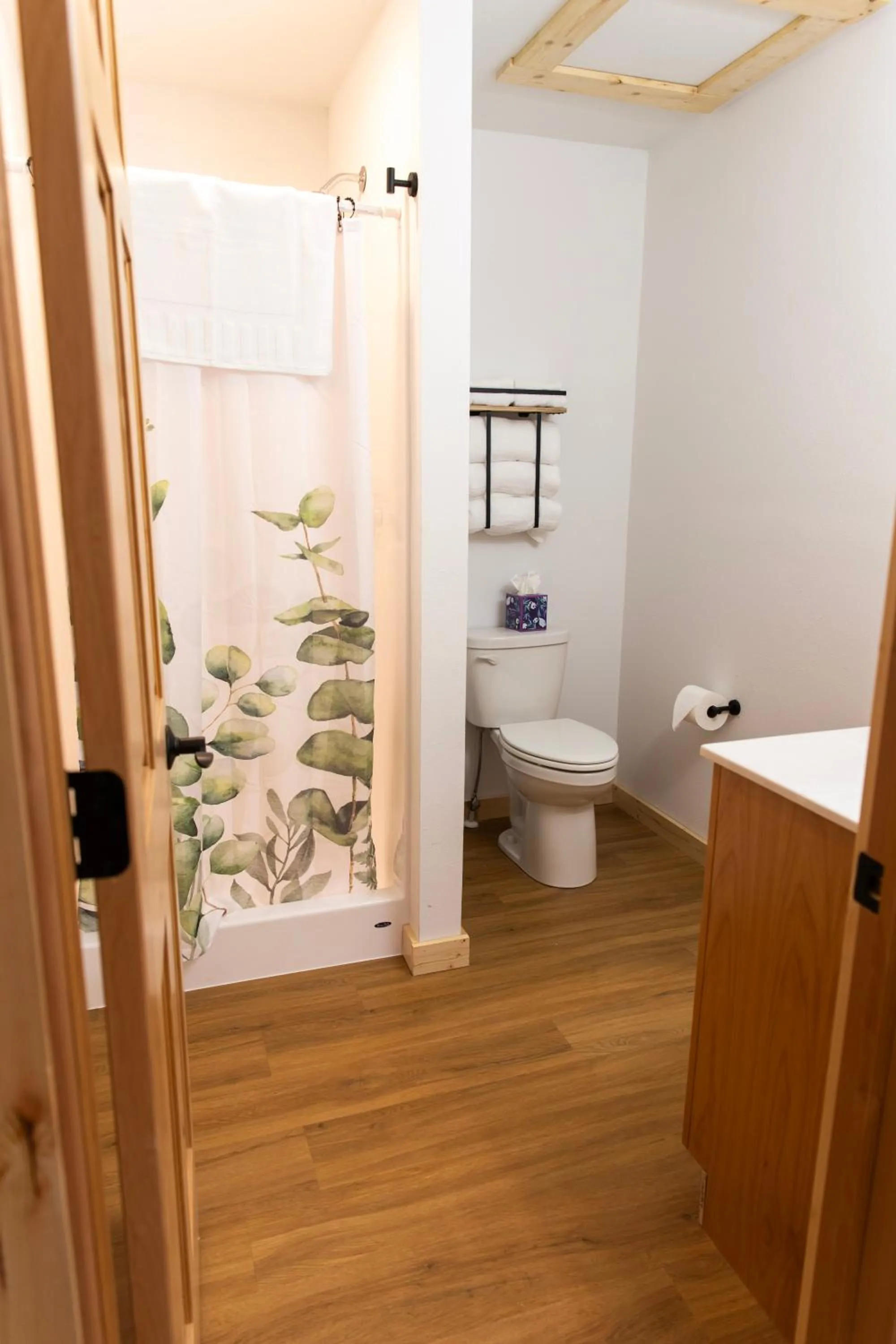 Bathroom in Bluffside Gardens