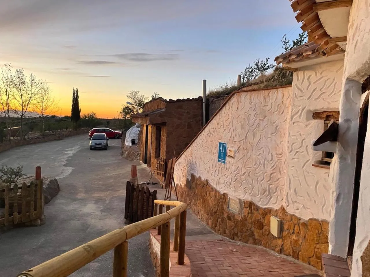 Parking in Cuevas El Atochal Orígenes