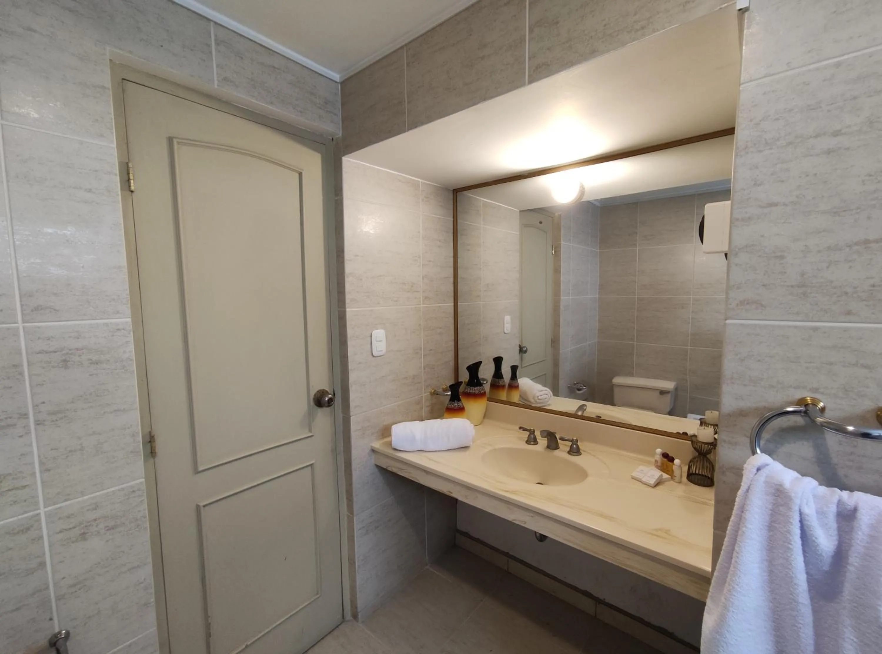 Bathroom in Inti Llaqta Hotel & Suites