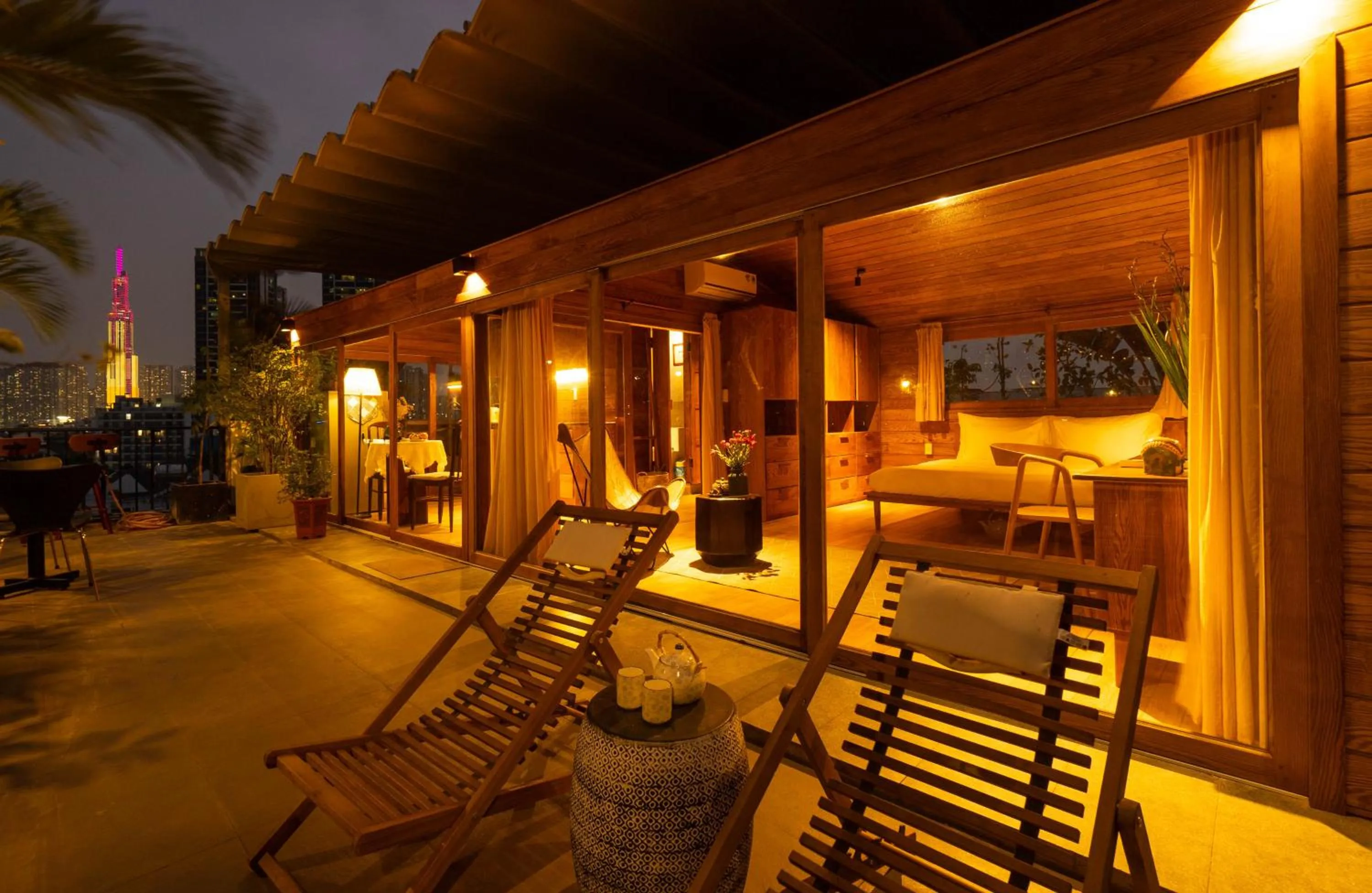 Night in Nexus House Lang Bao Chi