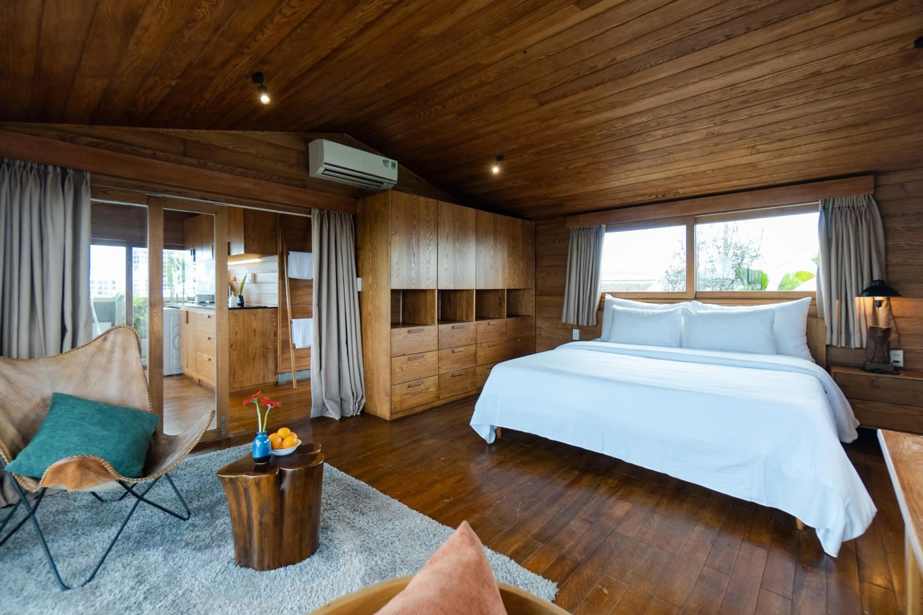 Bed in Nexus House Lang Bao Chi